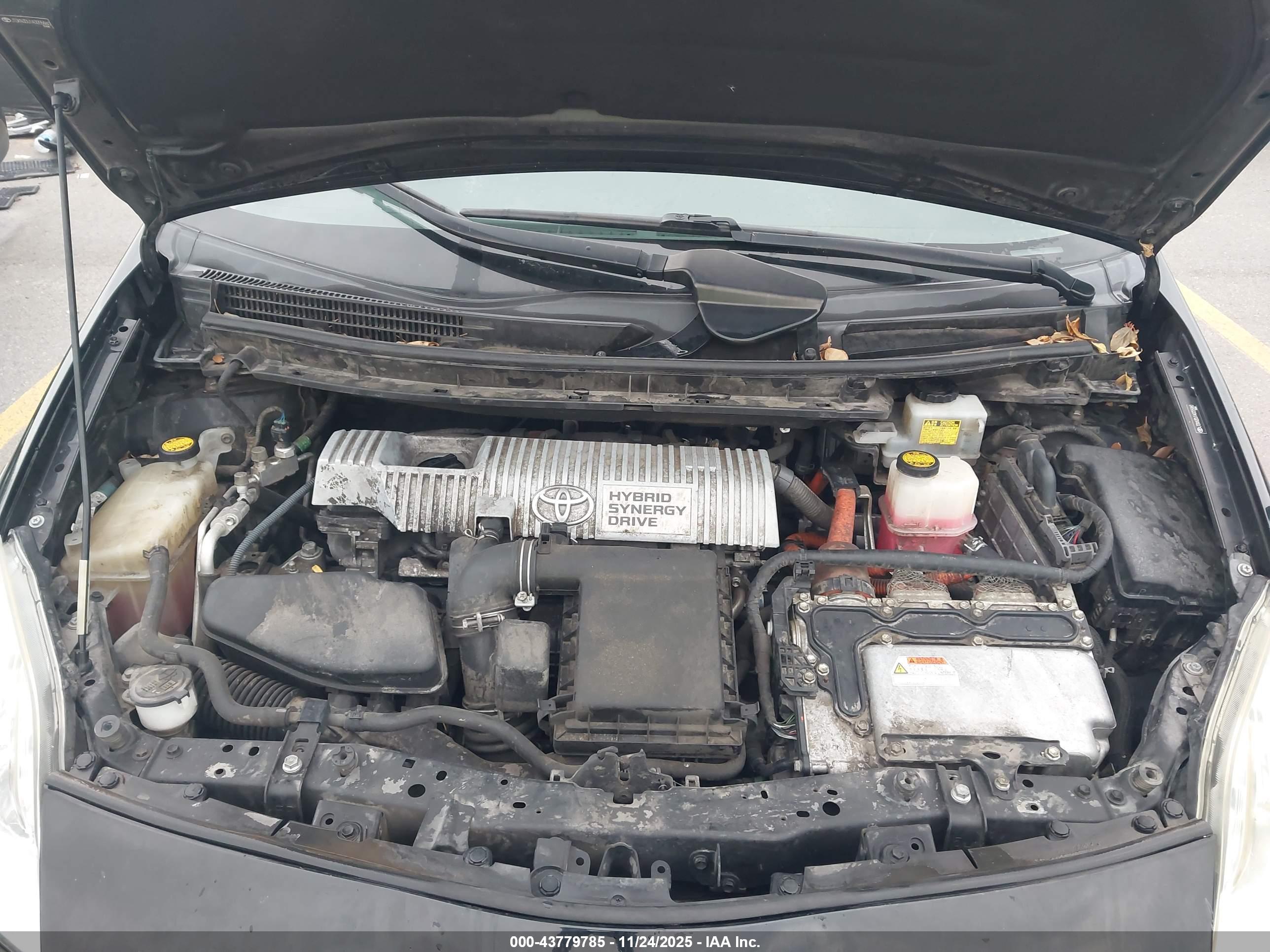 TOYOTA PRIUS image 10