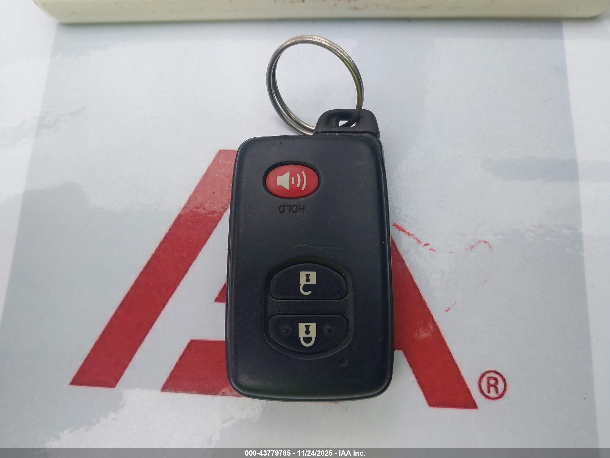 TOYOTA PRIUS image 11