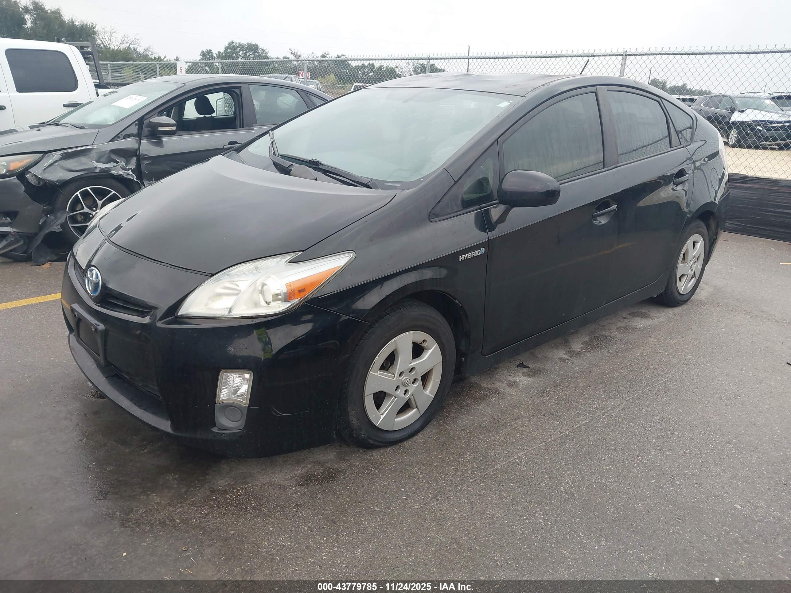 TOYOTA PRIUS image 2