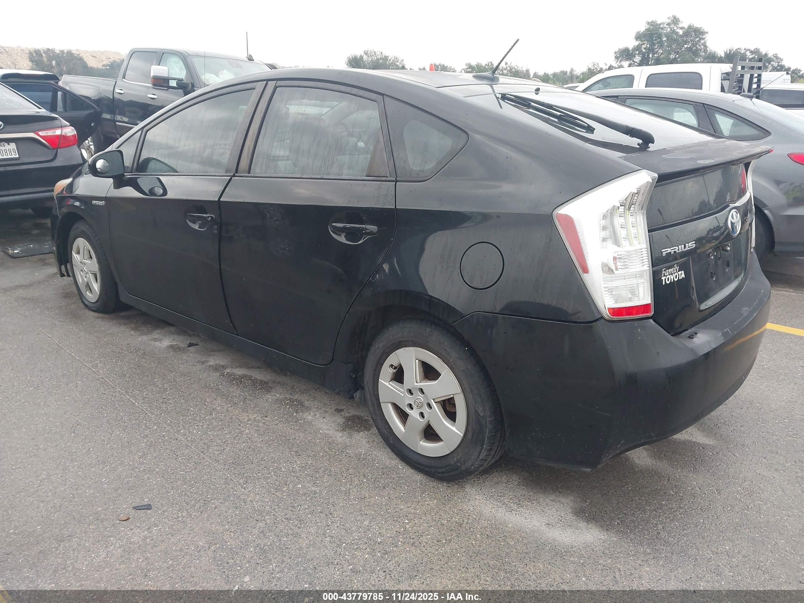 TOYOTA PRIUS image 3