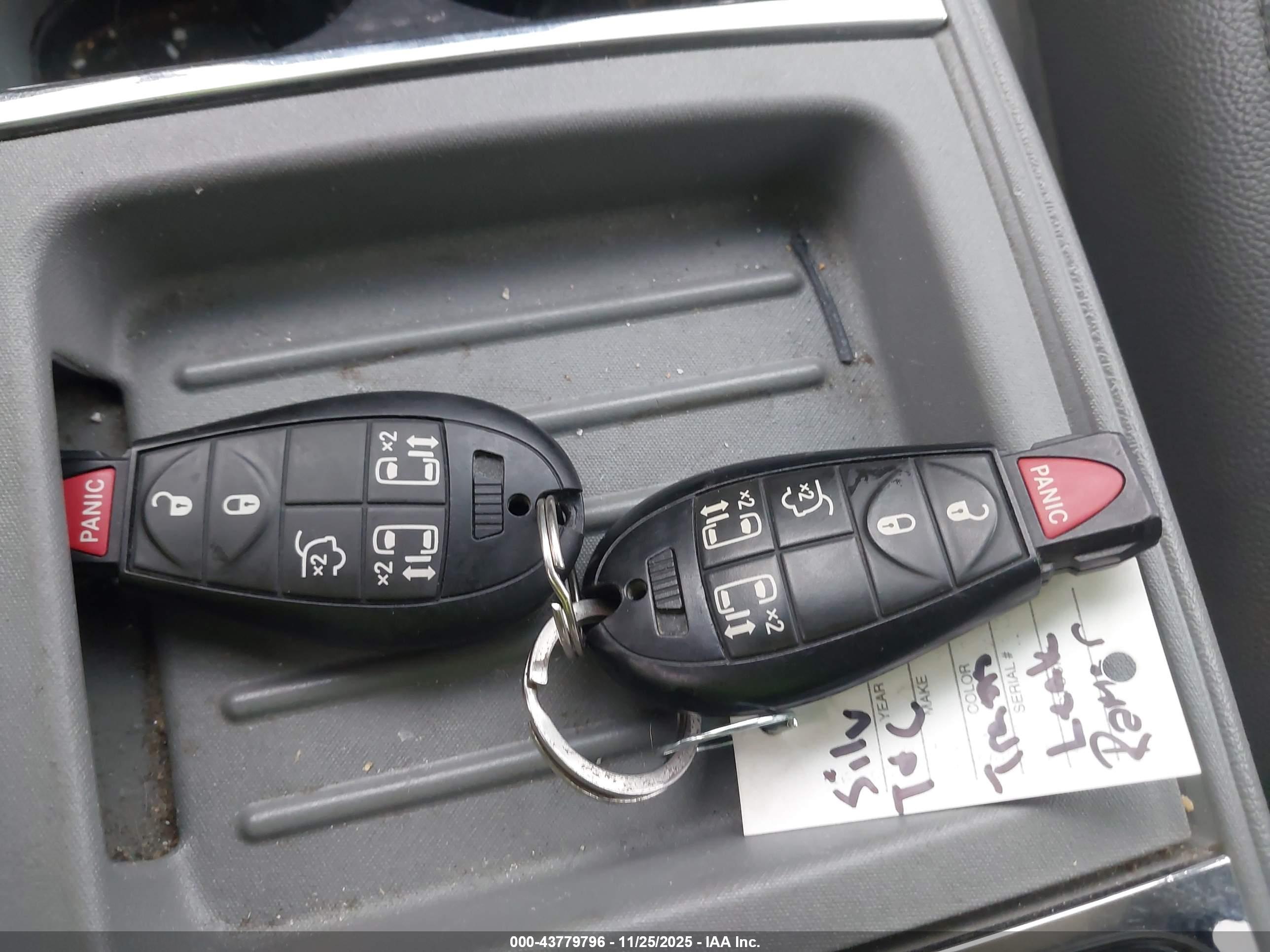 CHRYSLER TOWN image 11