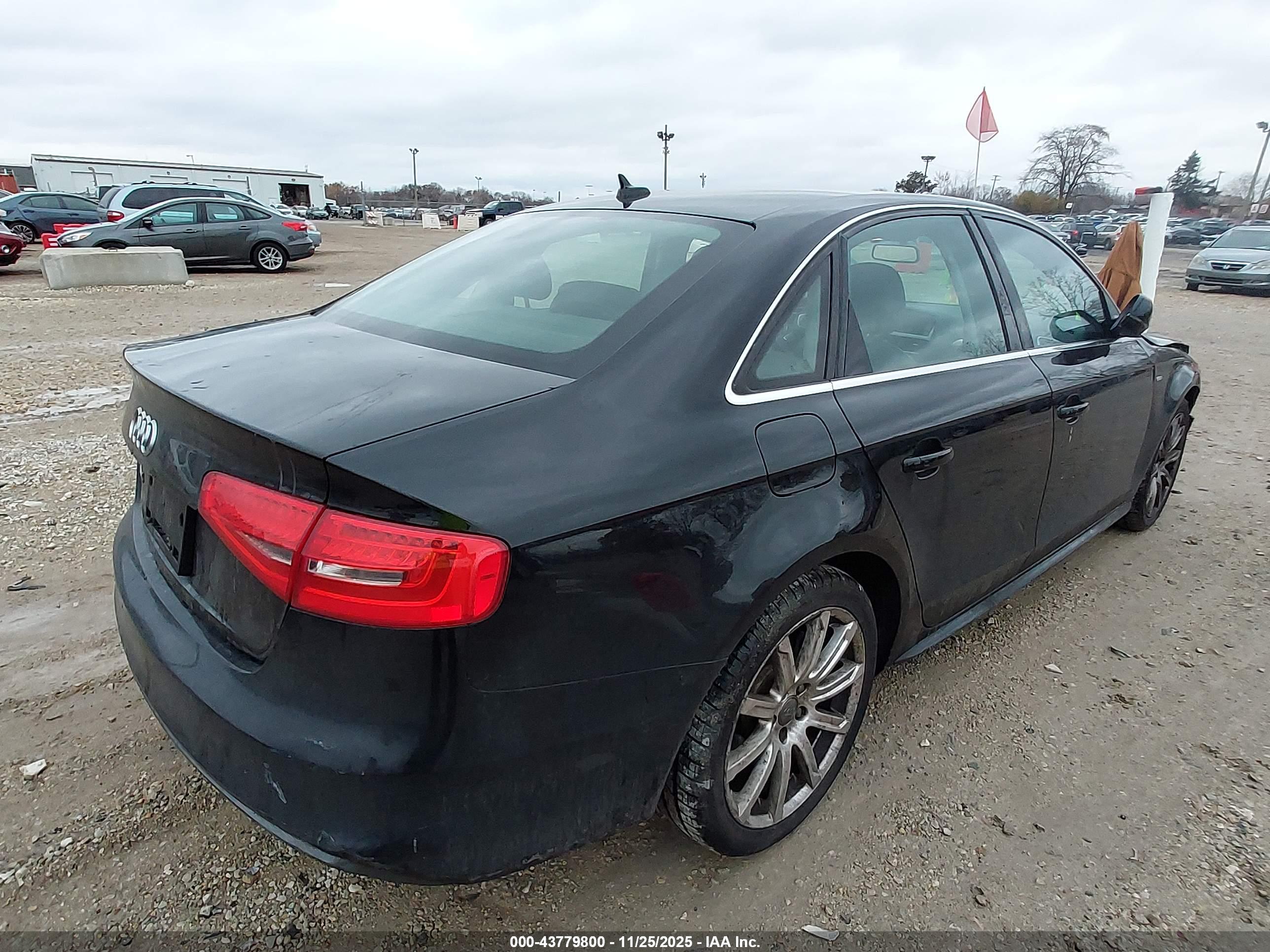 AUDI A4 image 4