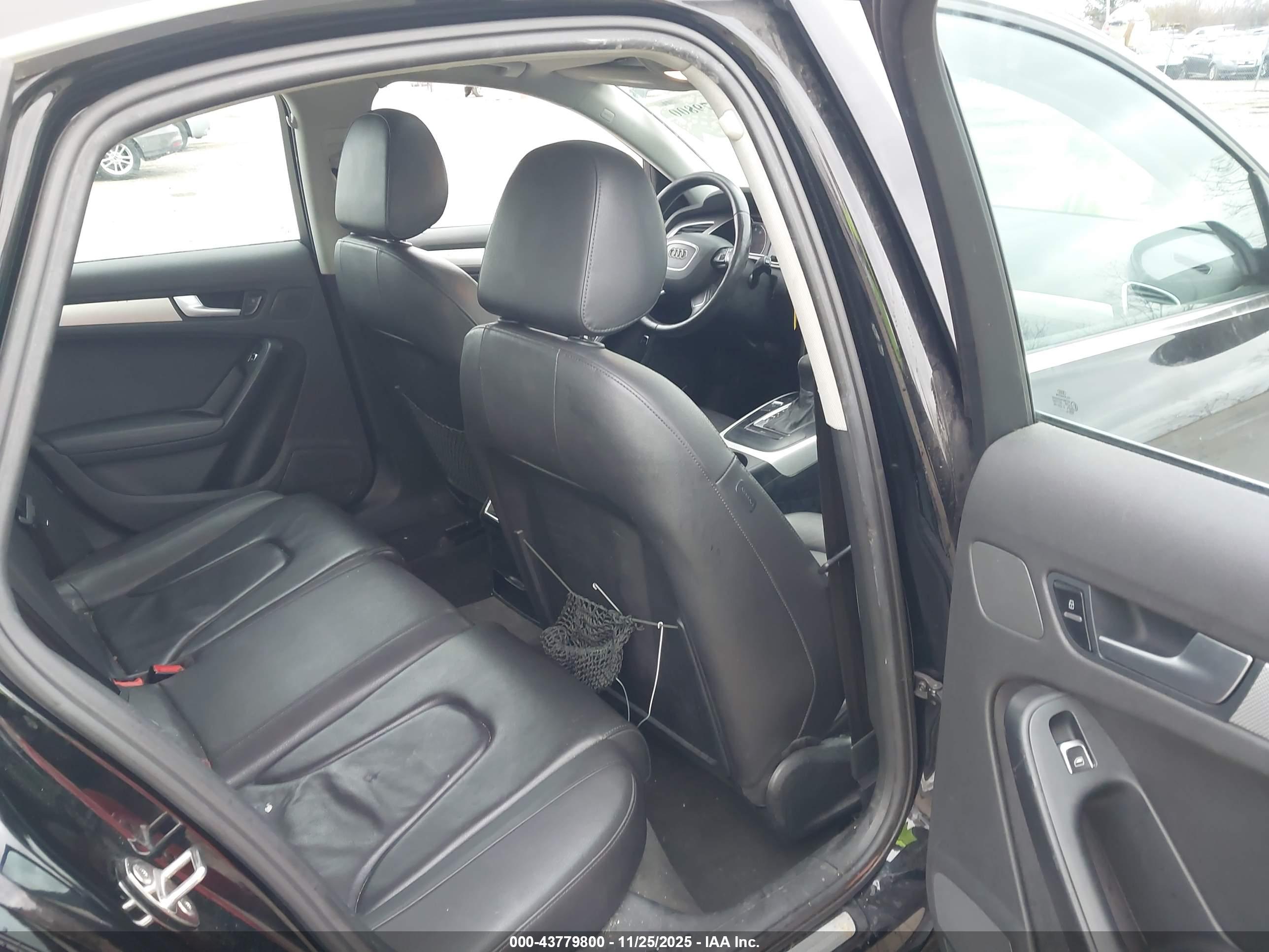 AUDI A4 image 8