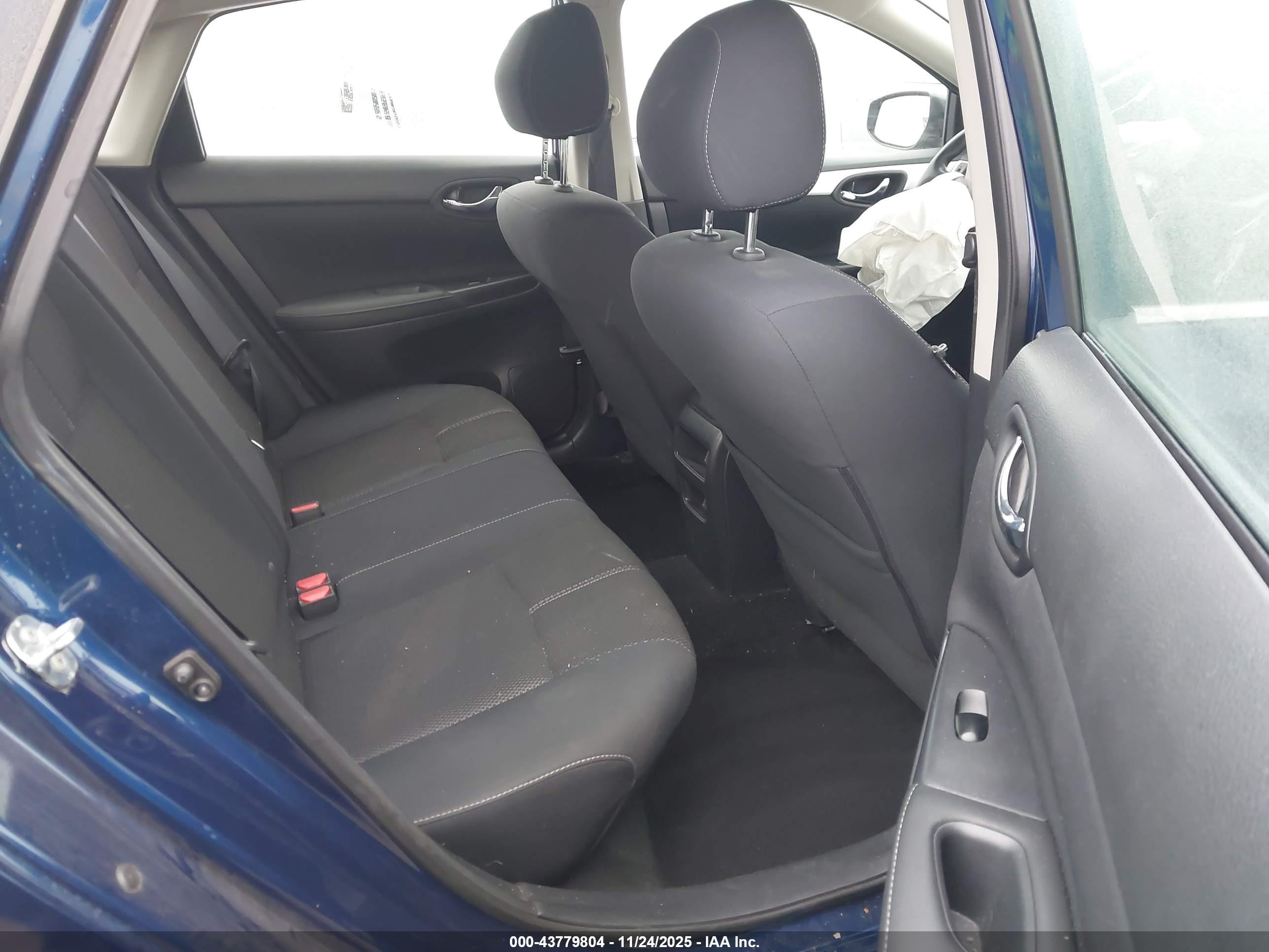 NISSAN SENTRA image 8