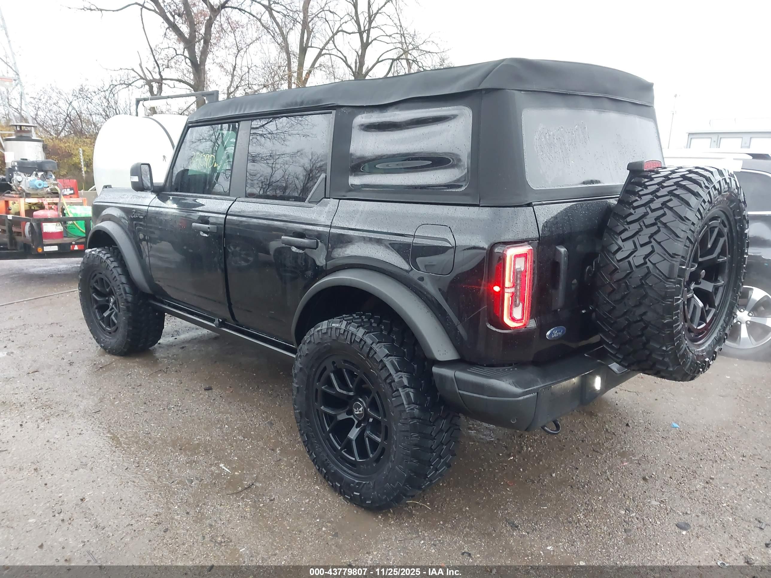 FORD BRONCO image 3
