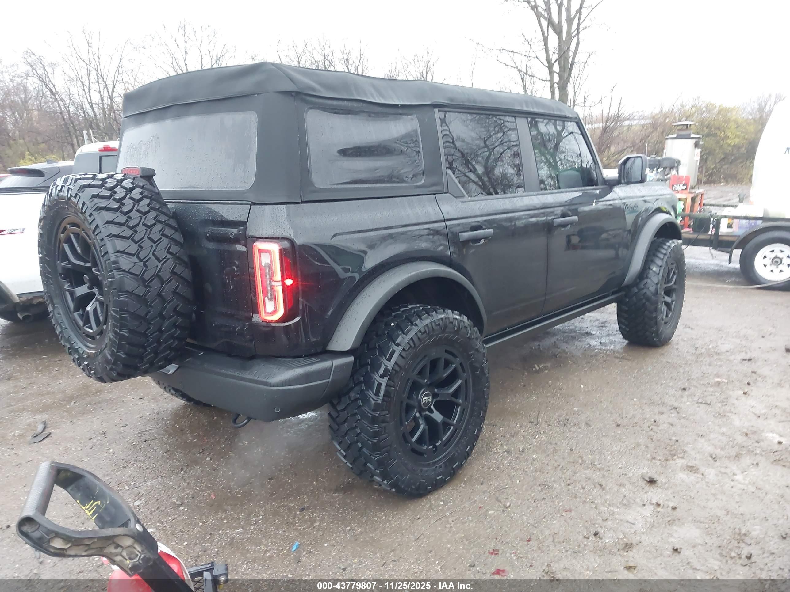 FORD BRONCO image 4