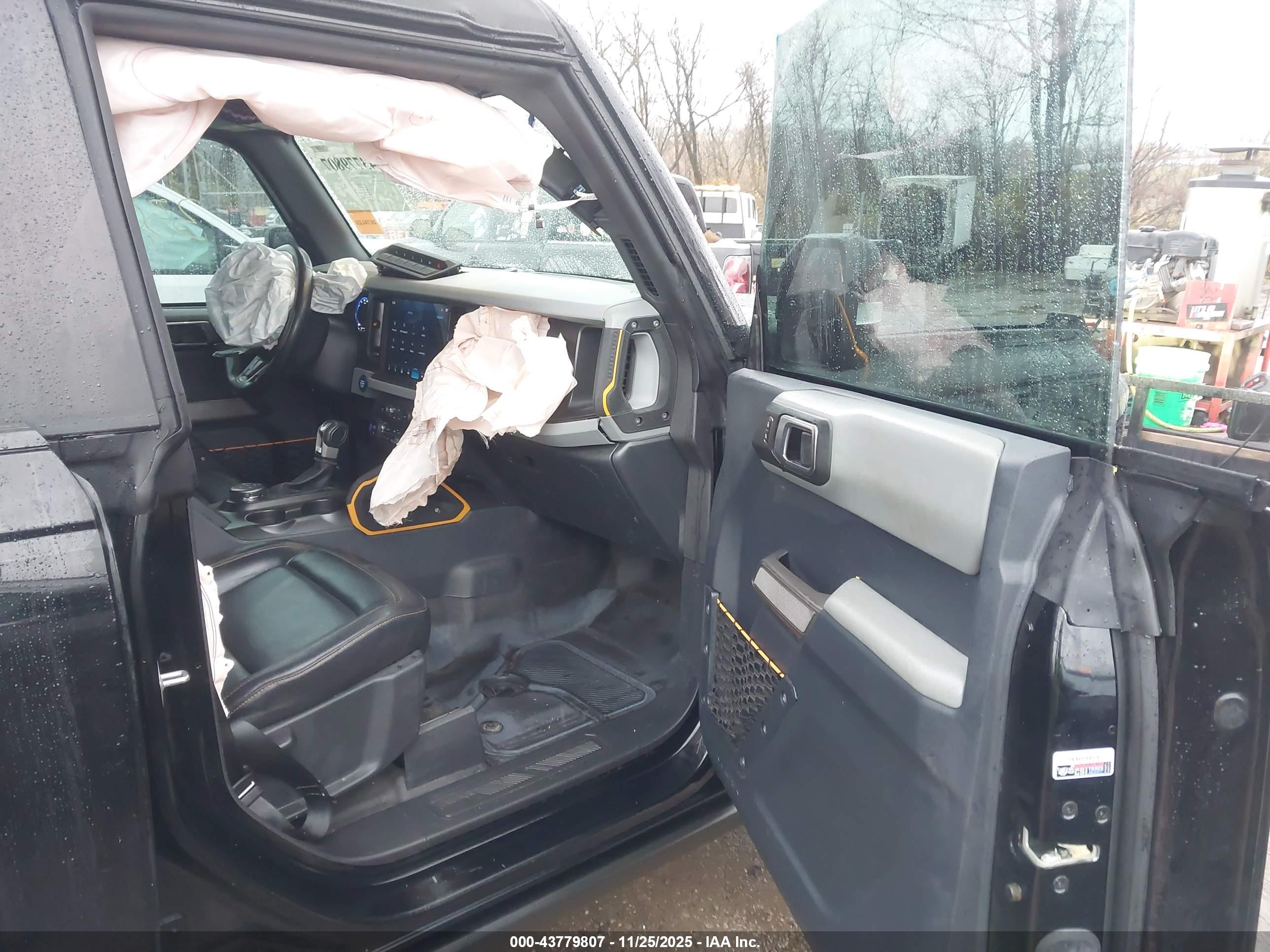 FORD BRONCO image 5