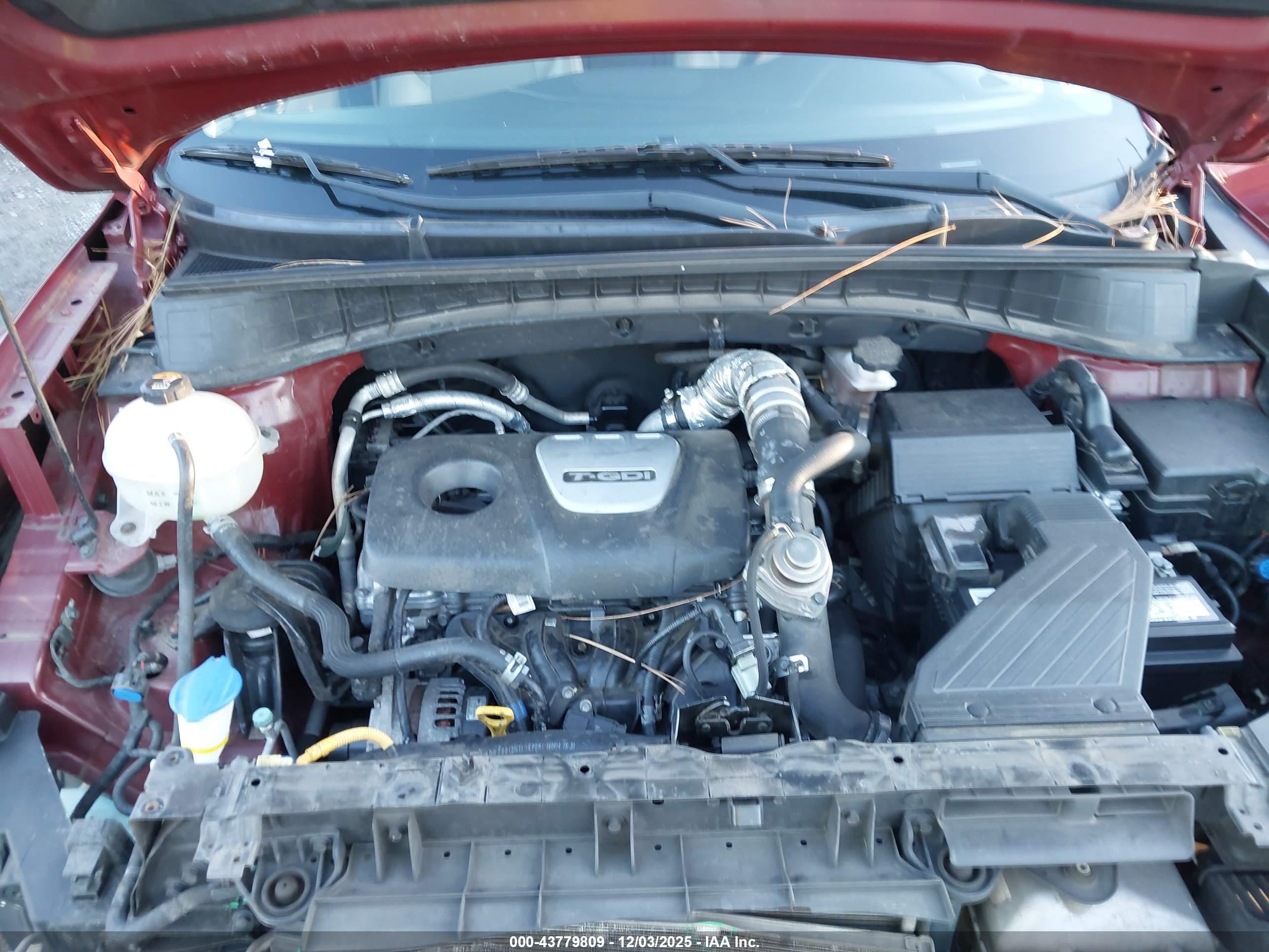 HYUNDAI TUCSON image 10