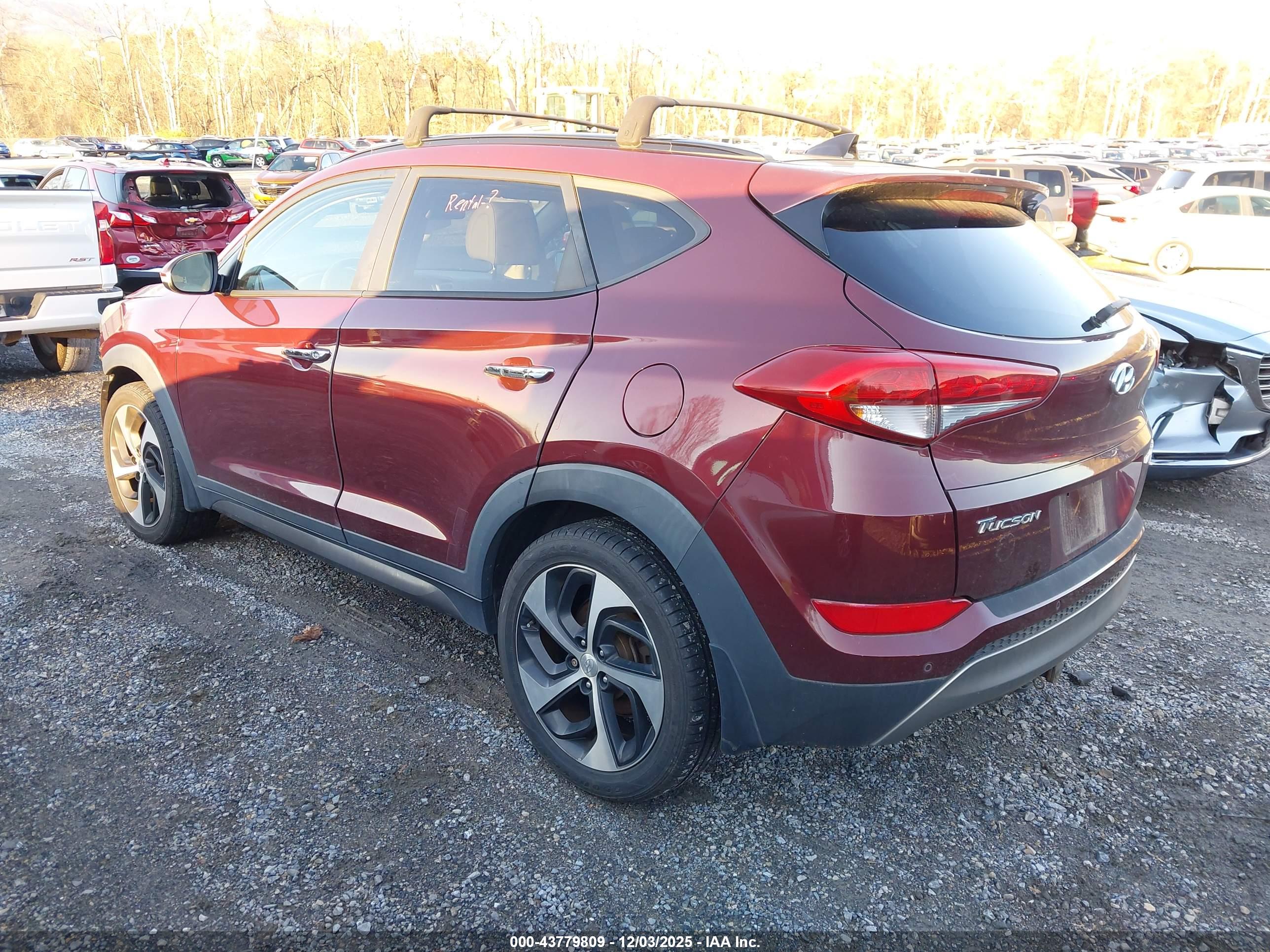 HYUNDAI TUCSON image 3