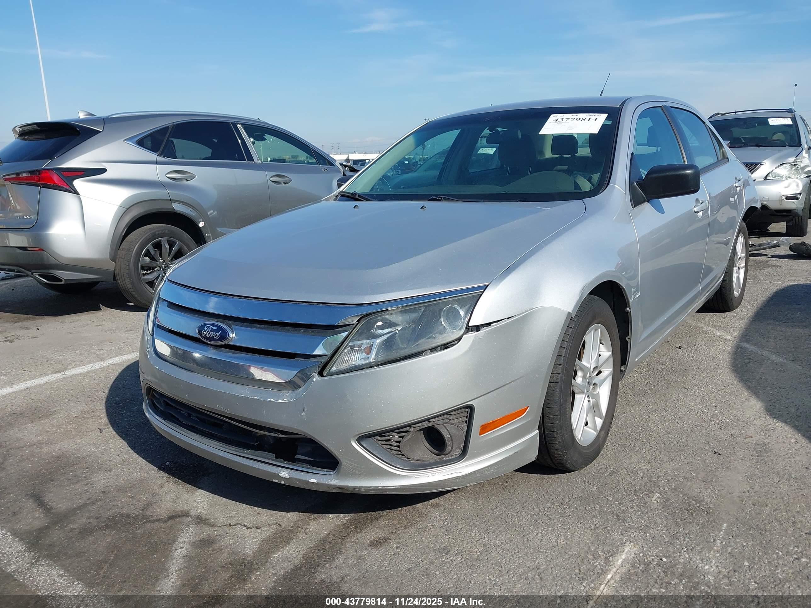 FORD FUSION image 2