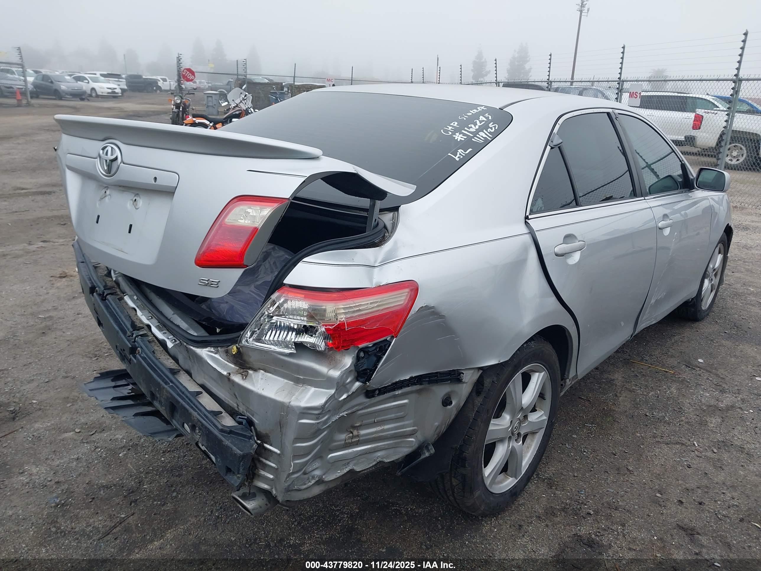 TOYOTA CAMRY image 4