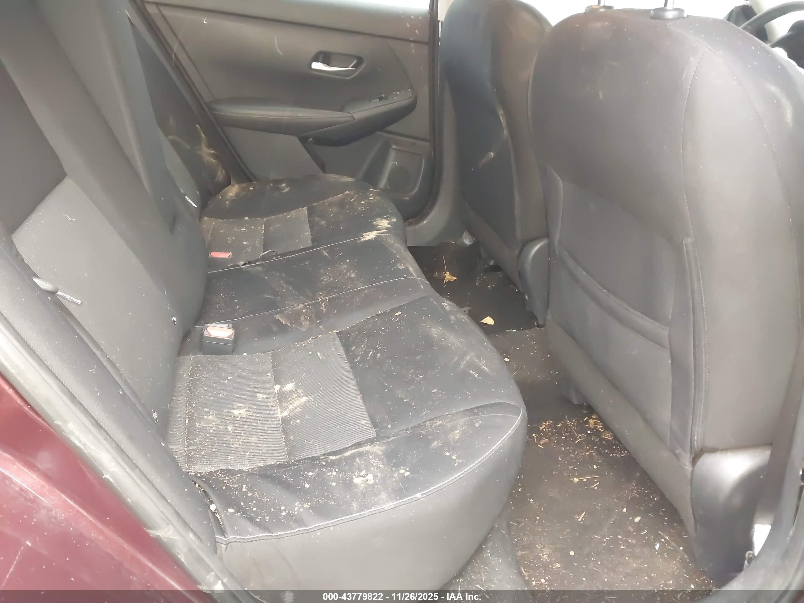 NISSAN SENTRA image 8