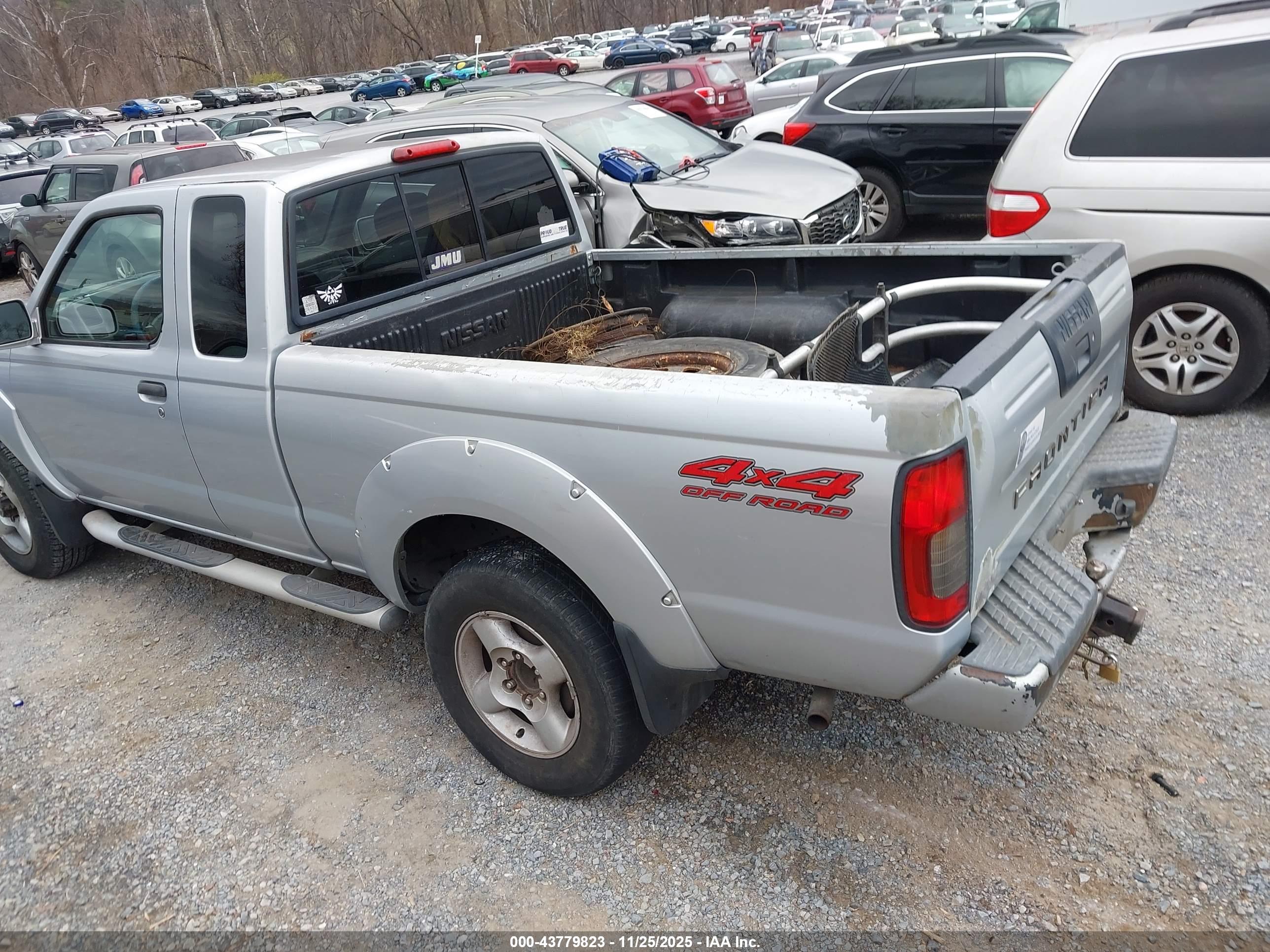 NISSAN FRONTIER image 6