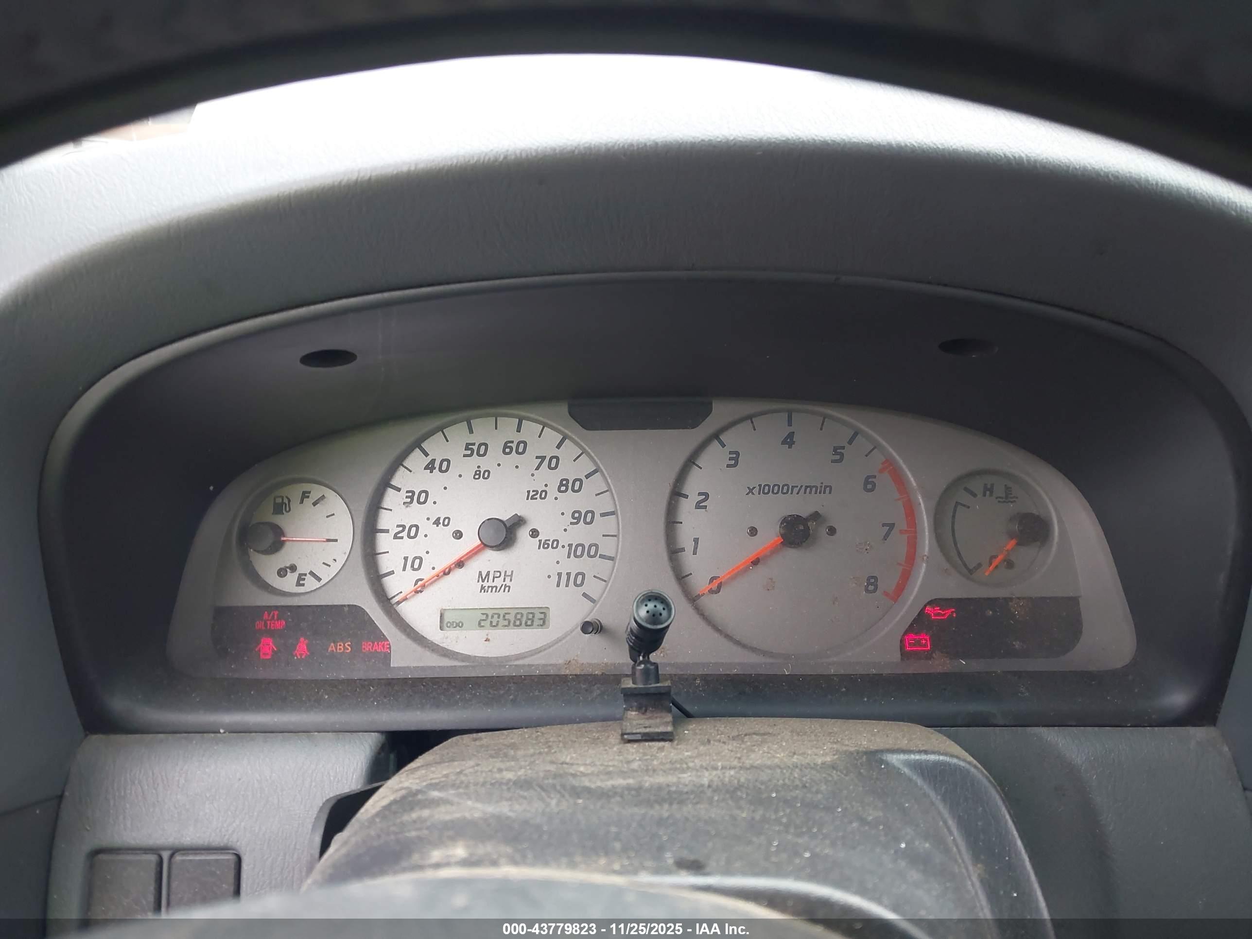 NISSAN FRONTIER image 7