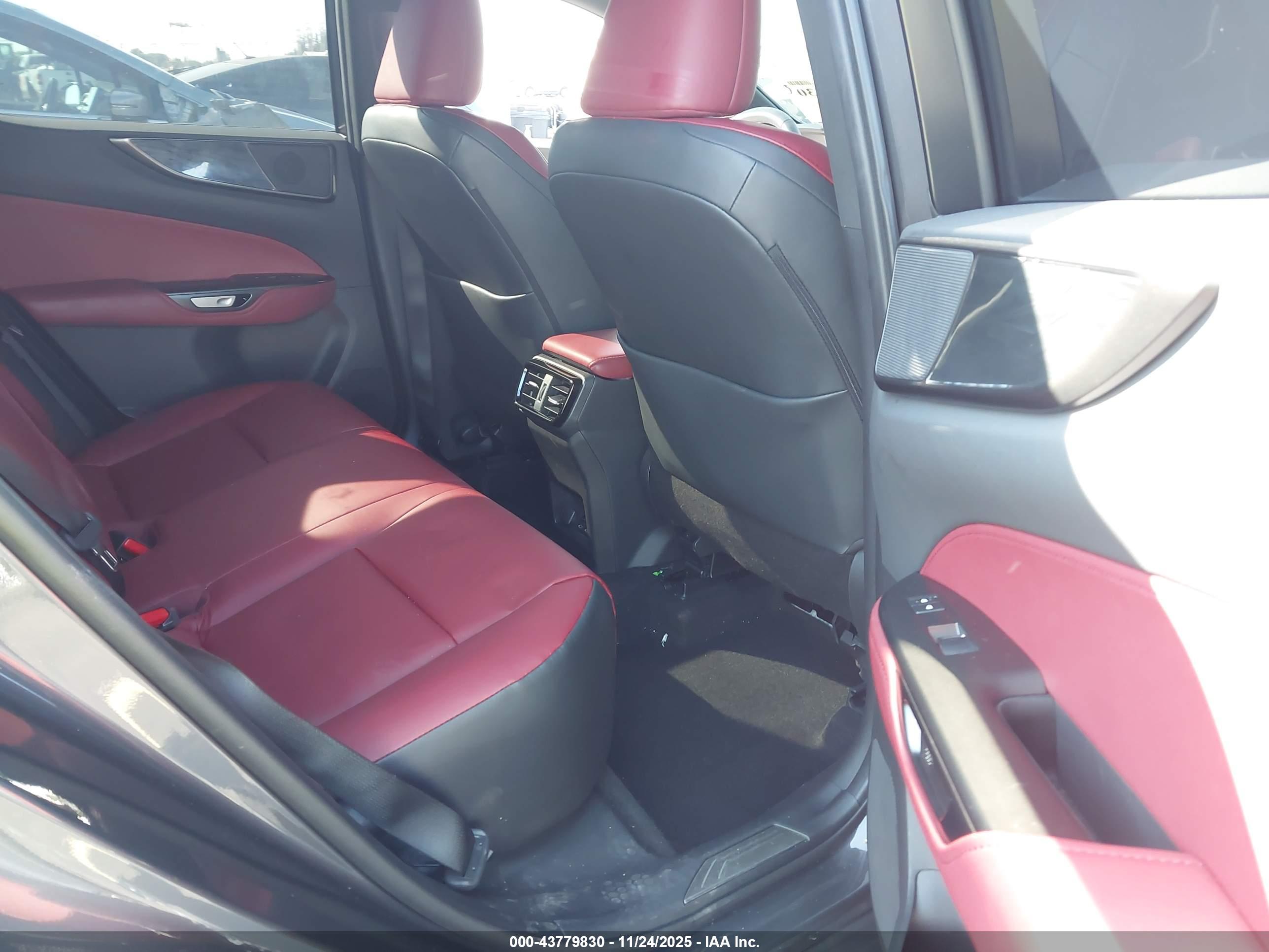 LEXUS NX image 8