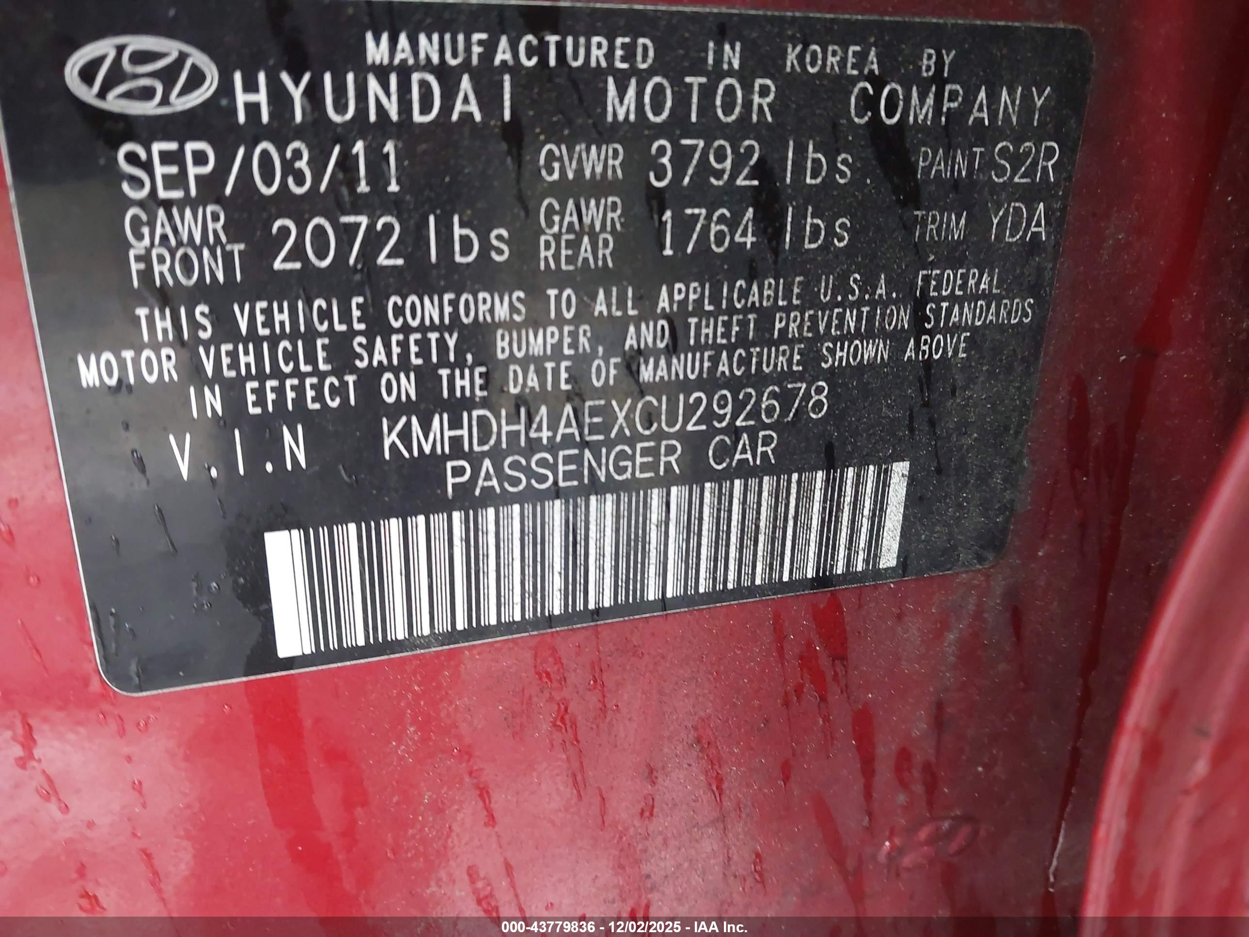 HYUNDAI ELANTRA image 9