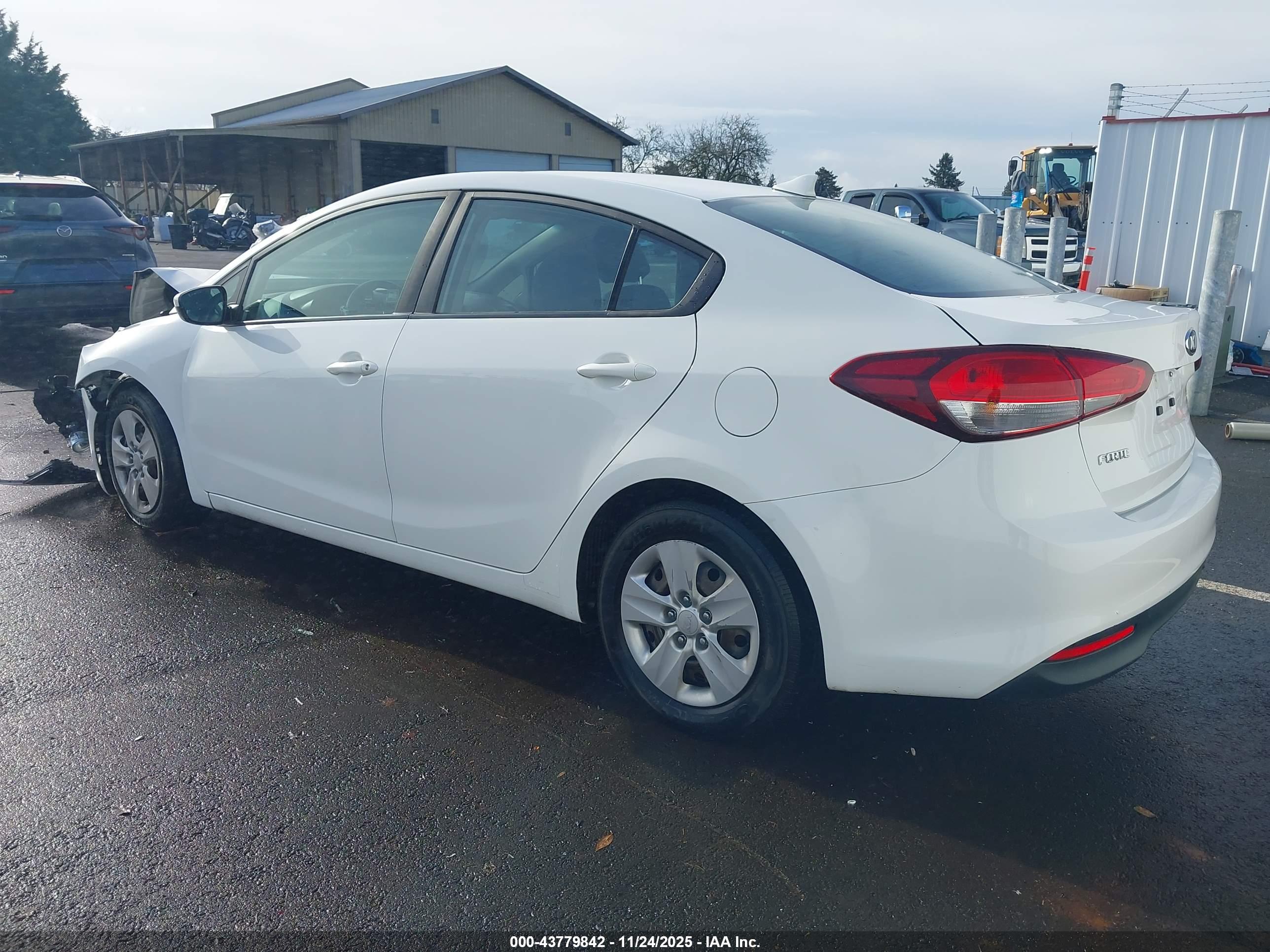 KIA FORTE image 3