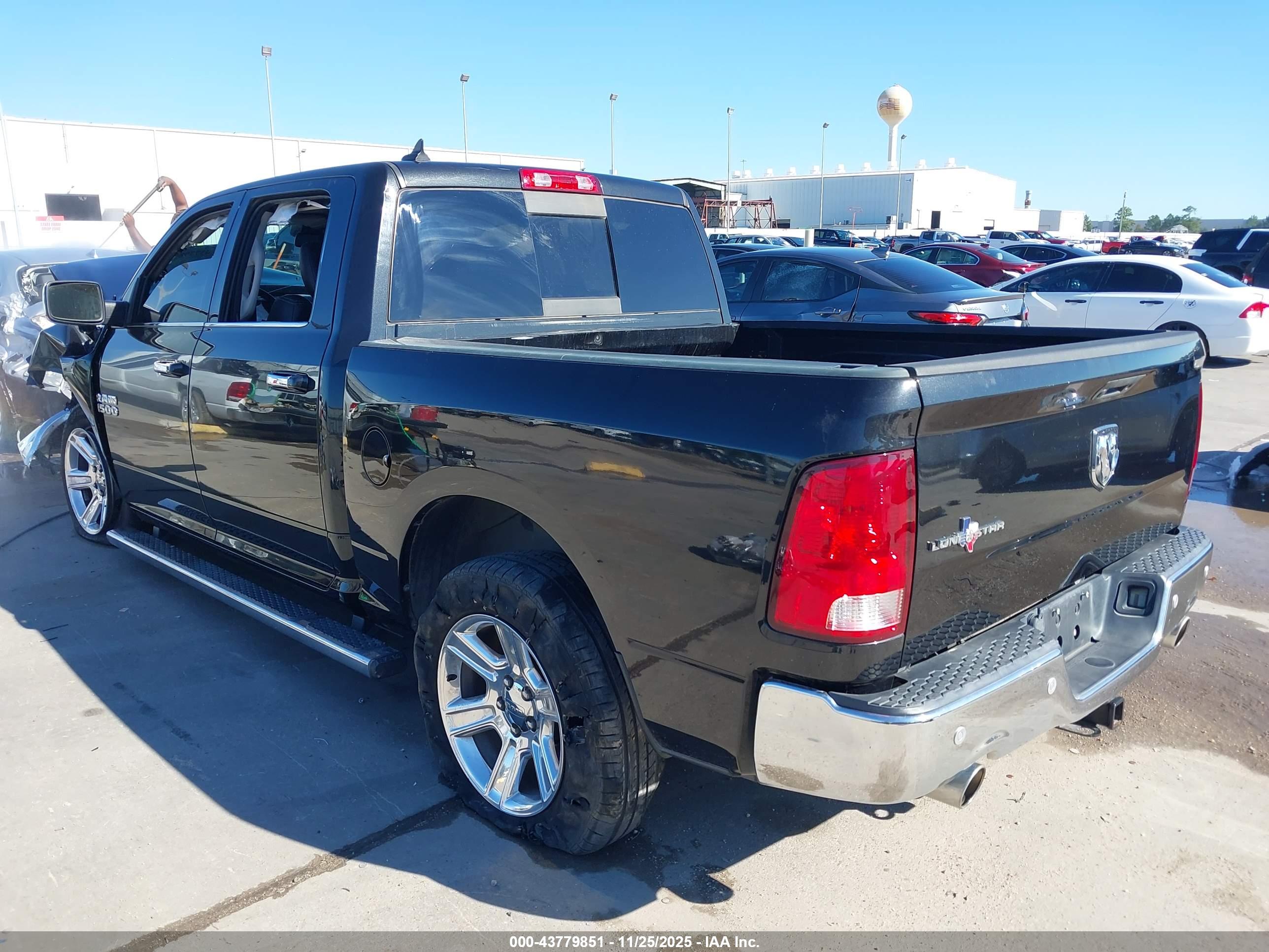 RAM 1500 image 3