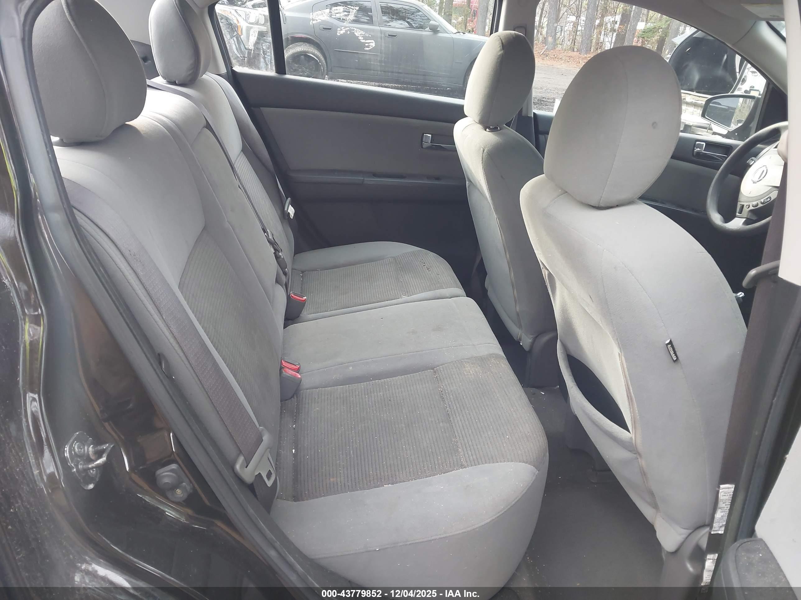 NISSAN SENTRA image 8