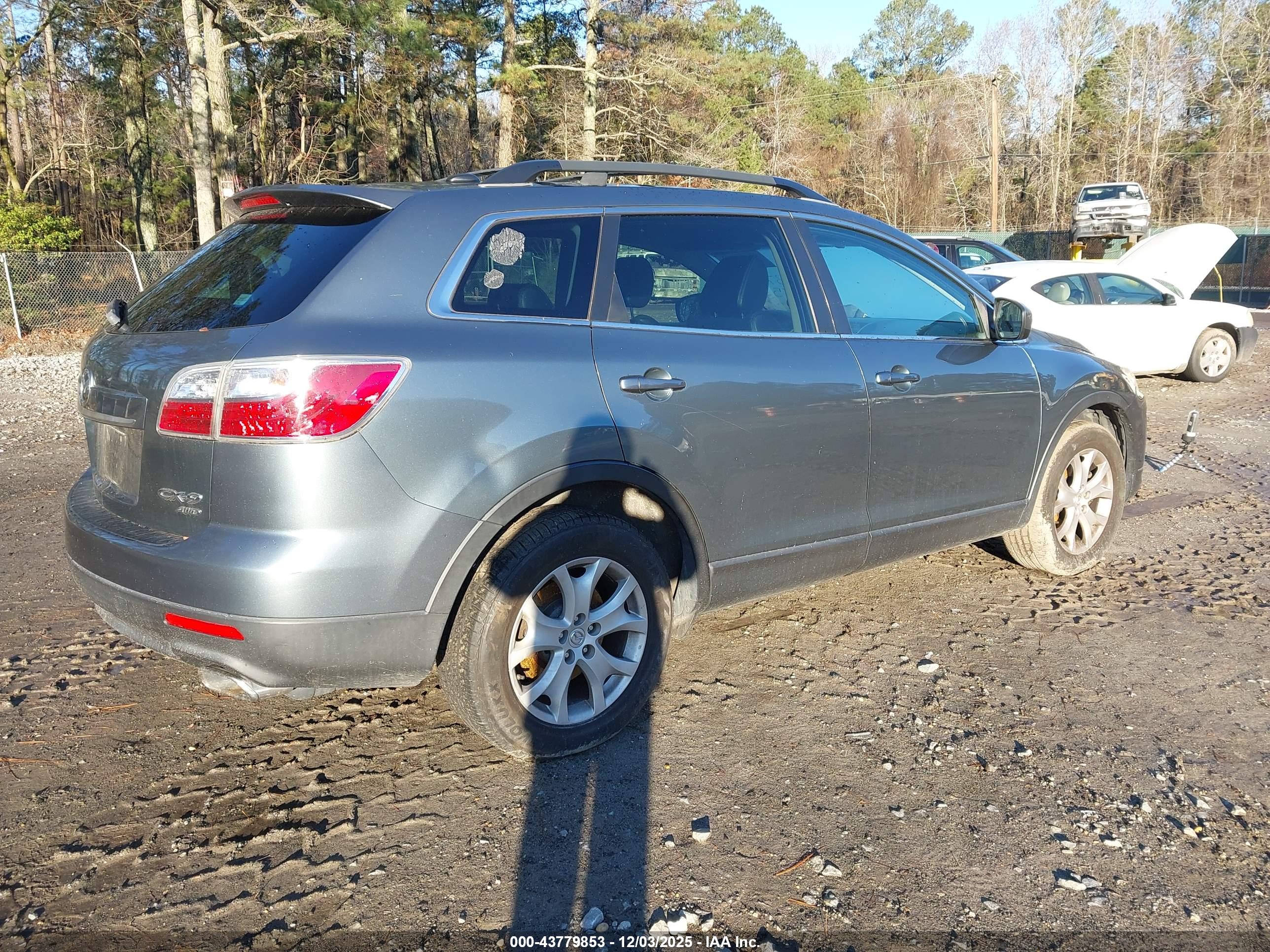 MAZDA CX-9 image 4
