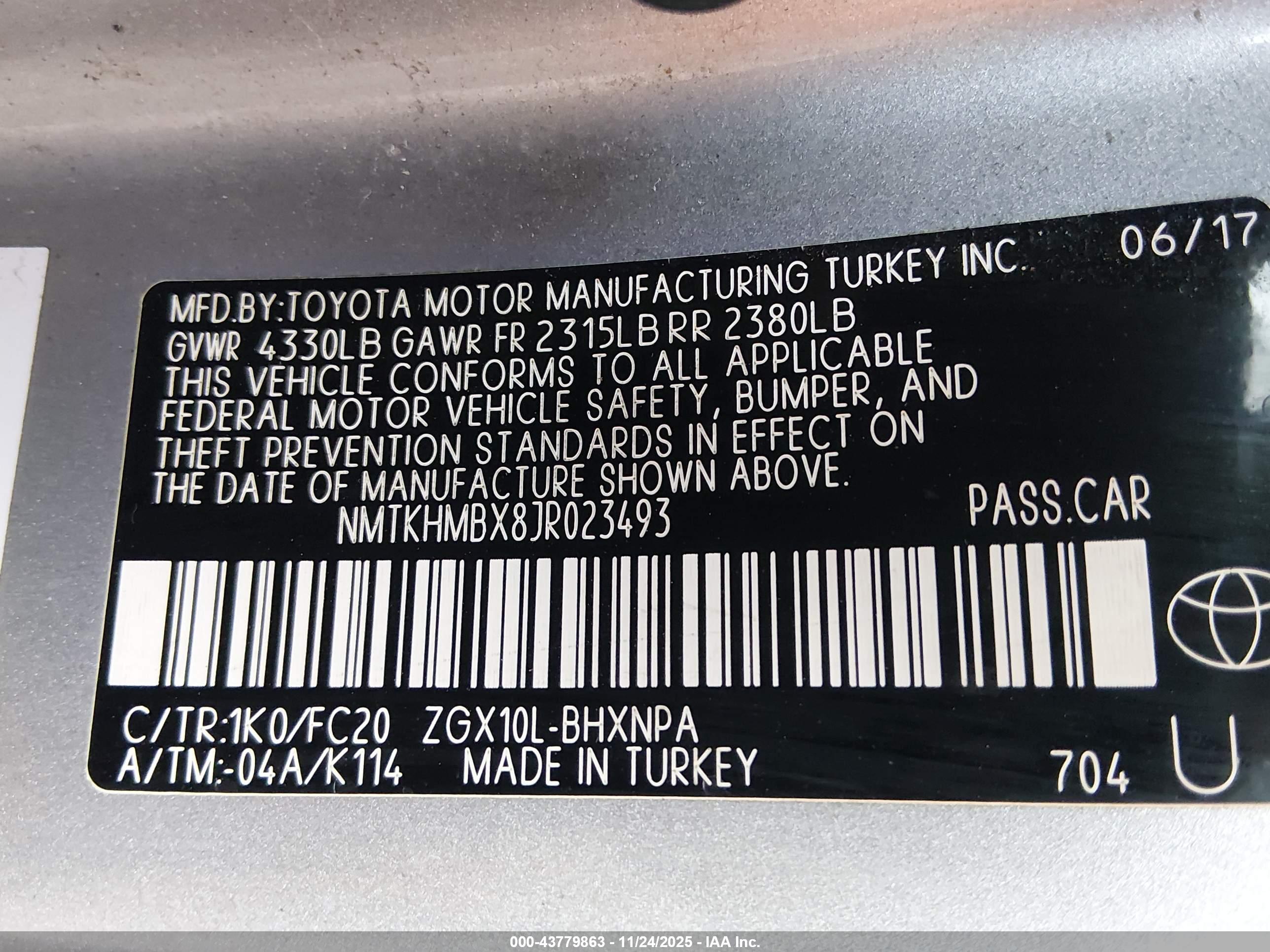 TOYOTA C-HR image 9