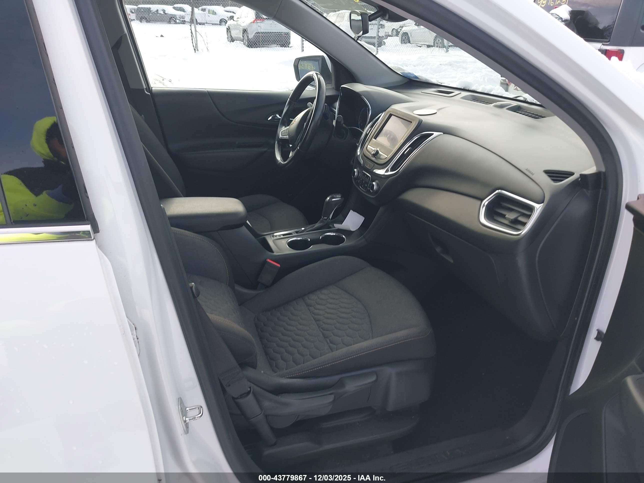 CHEVROLET EQUINOX image 5