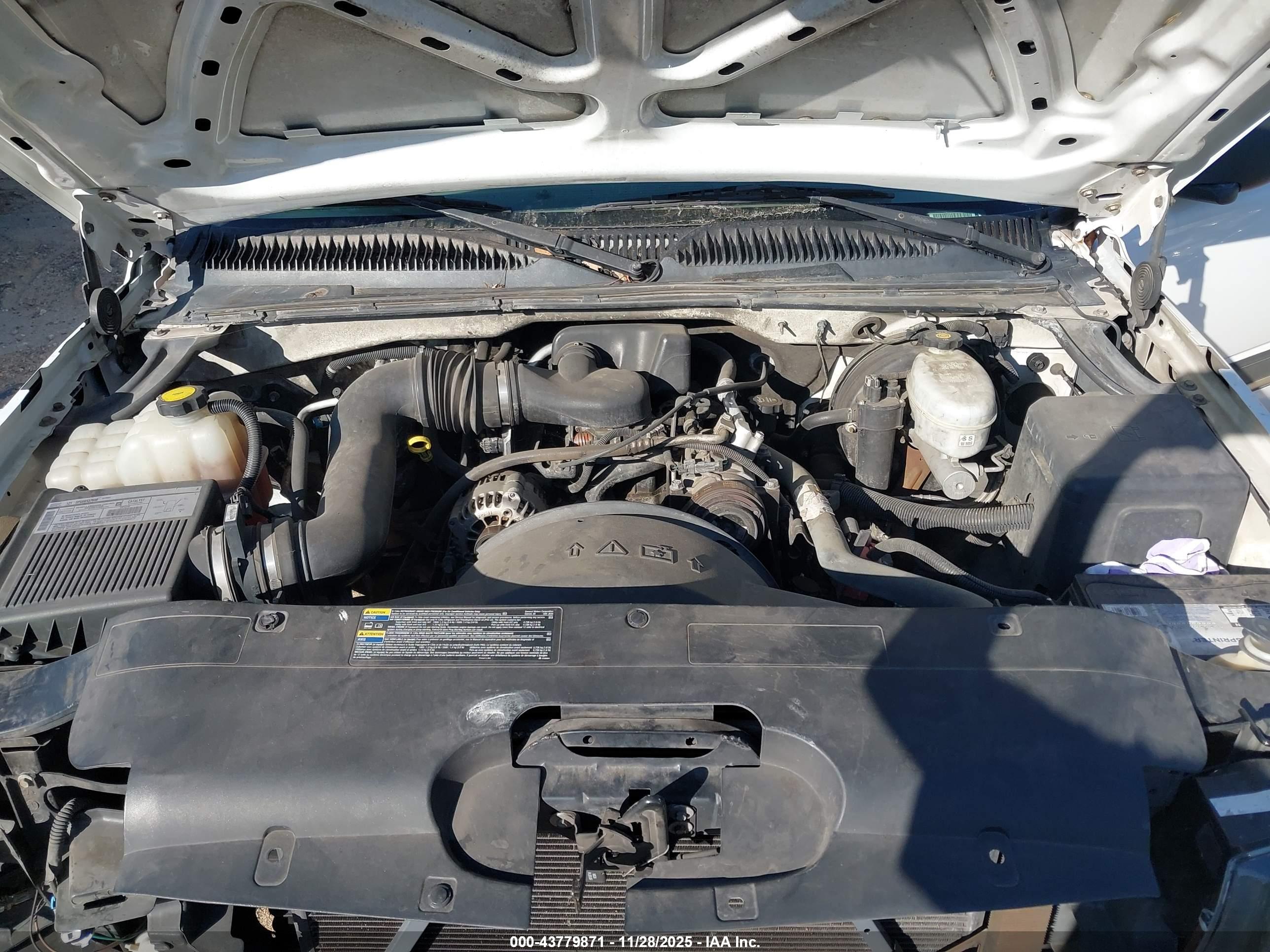 CHEVROLET SILVERADO image 10