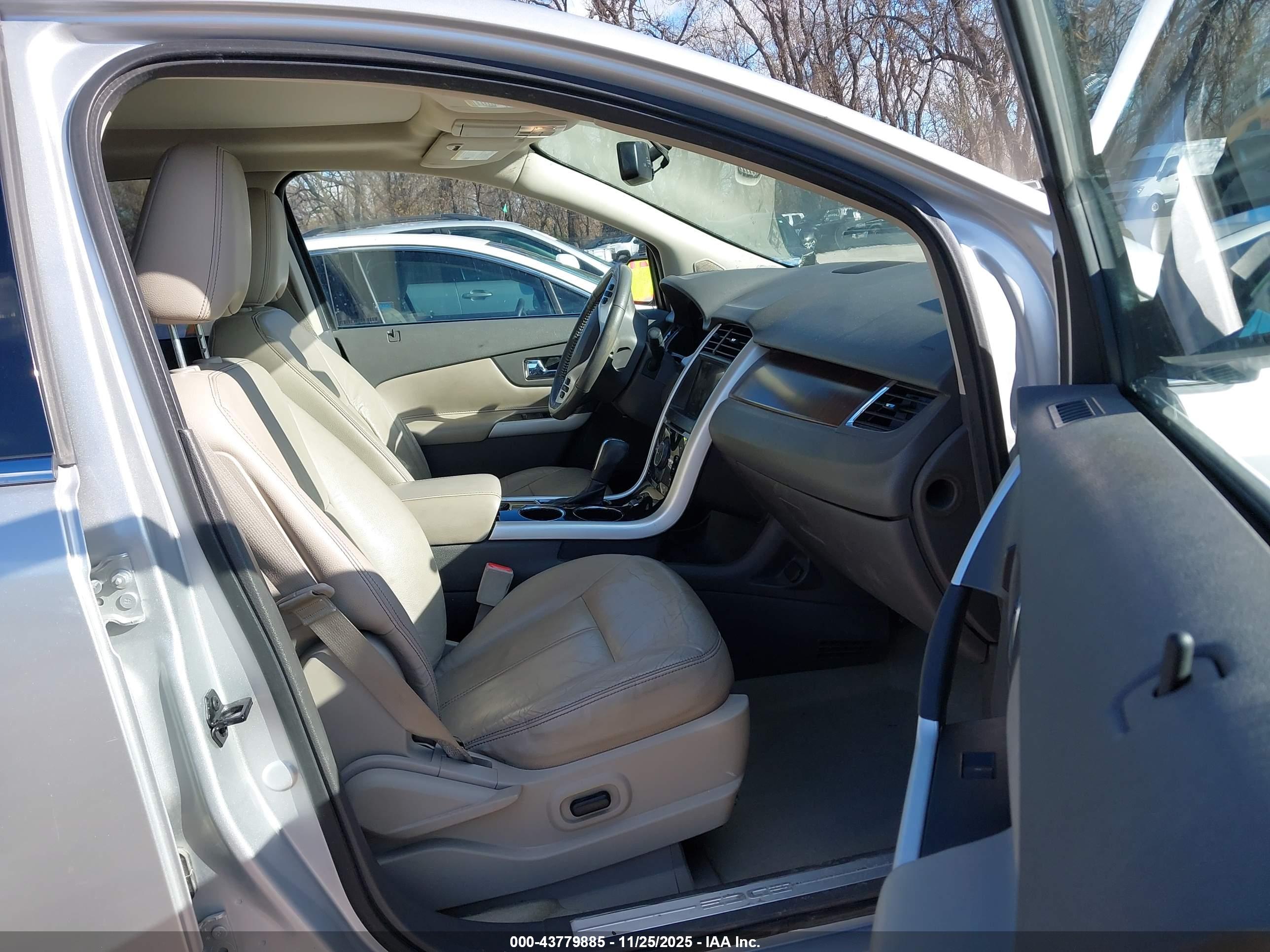 FORD EDGE image 5