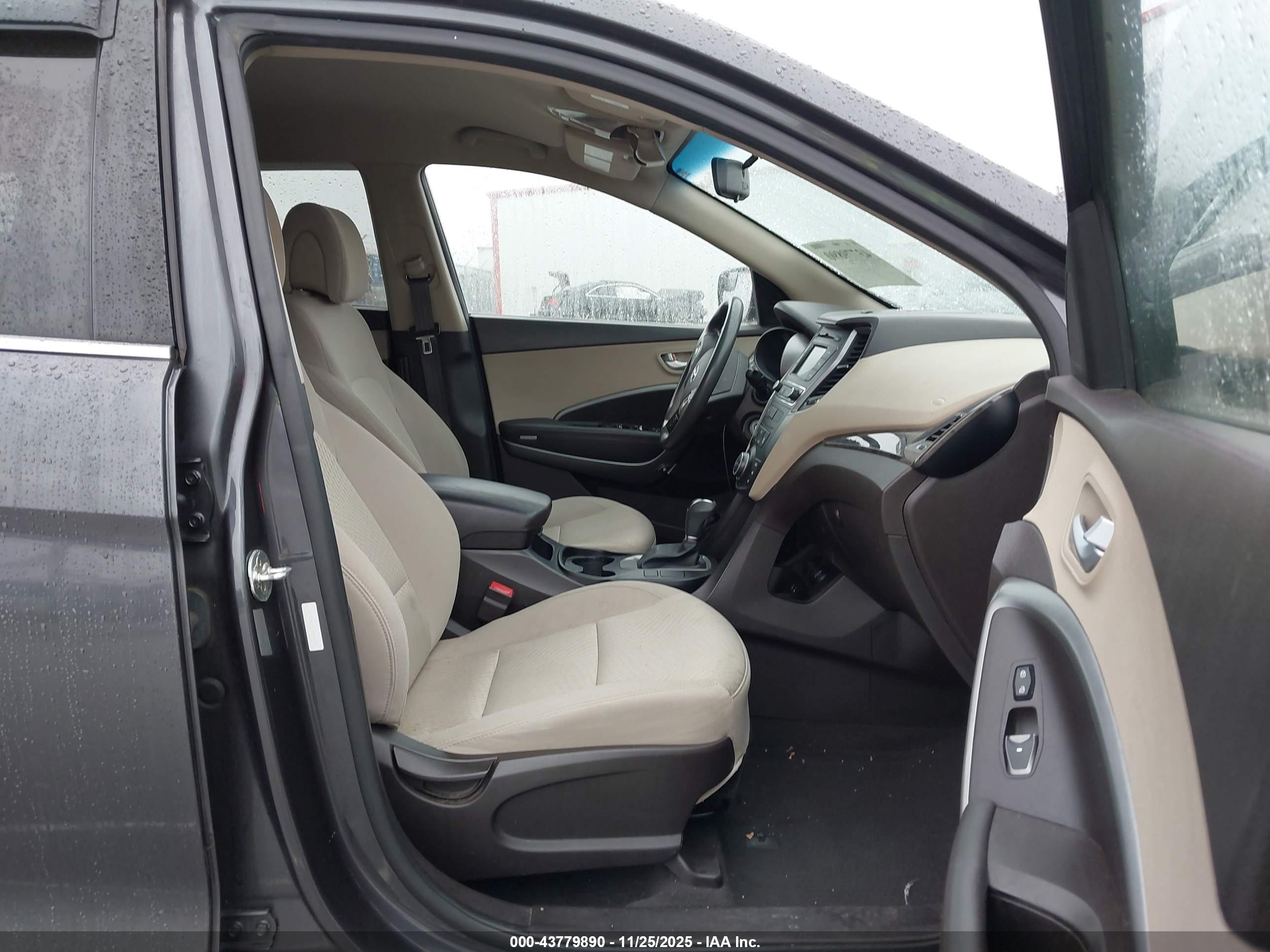 HYUNDAI SANTA image 5