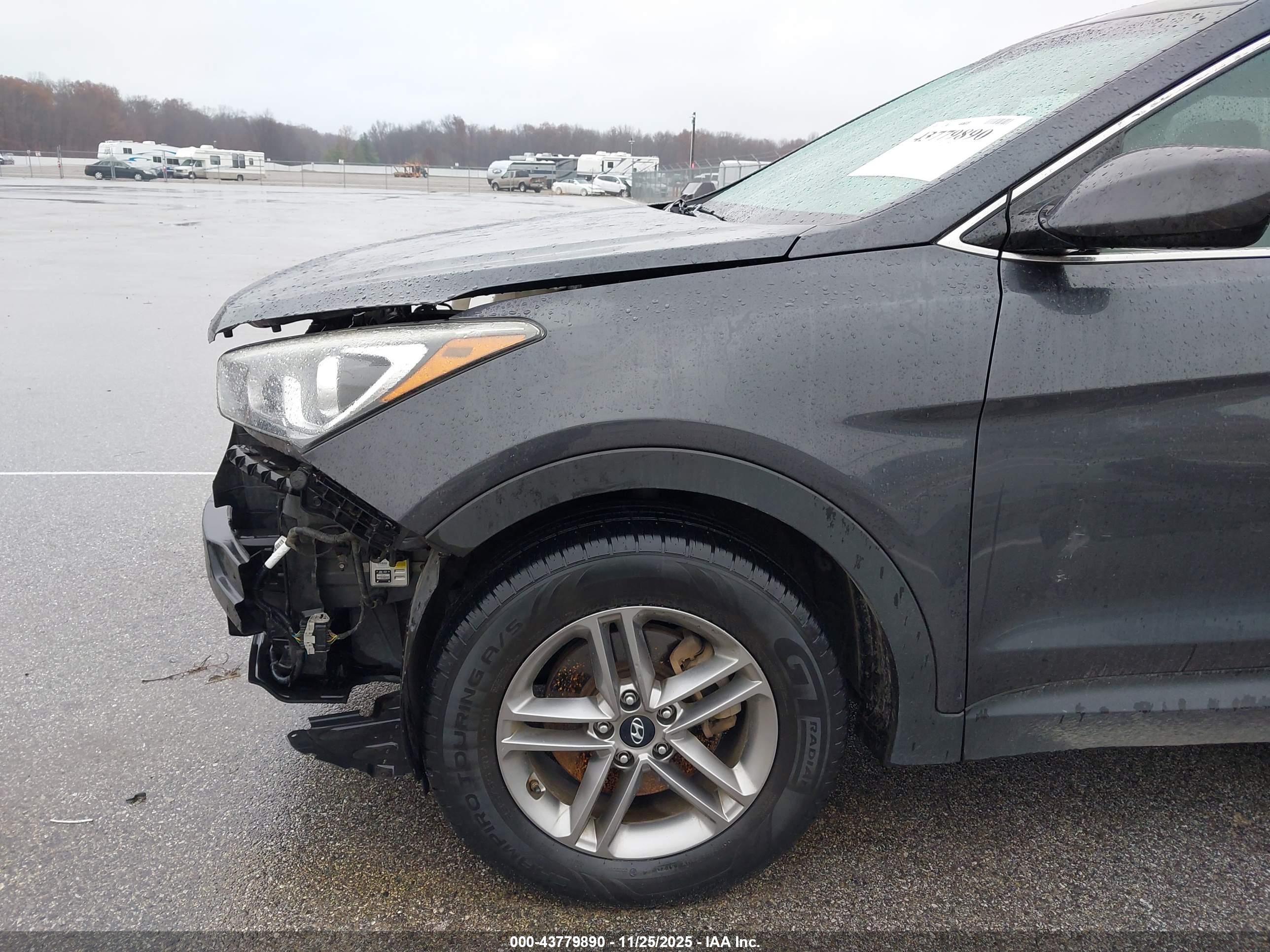 HYUNDAI SANTA image 6