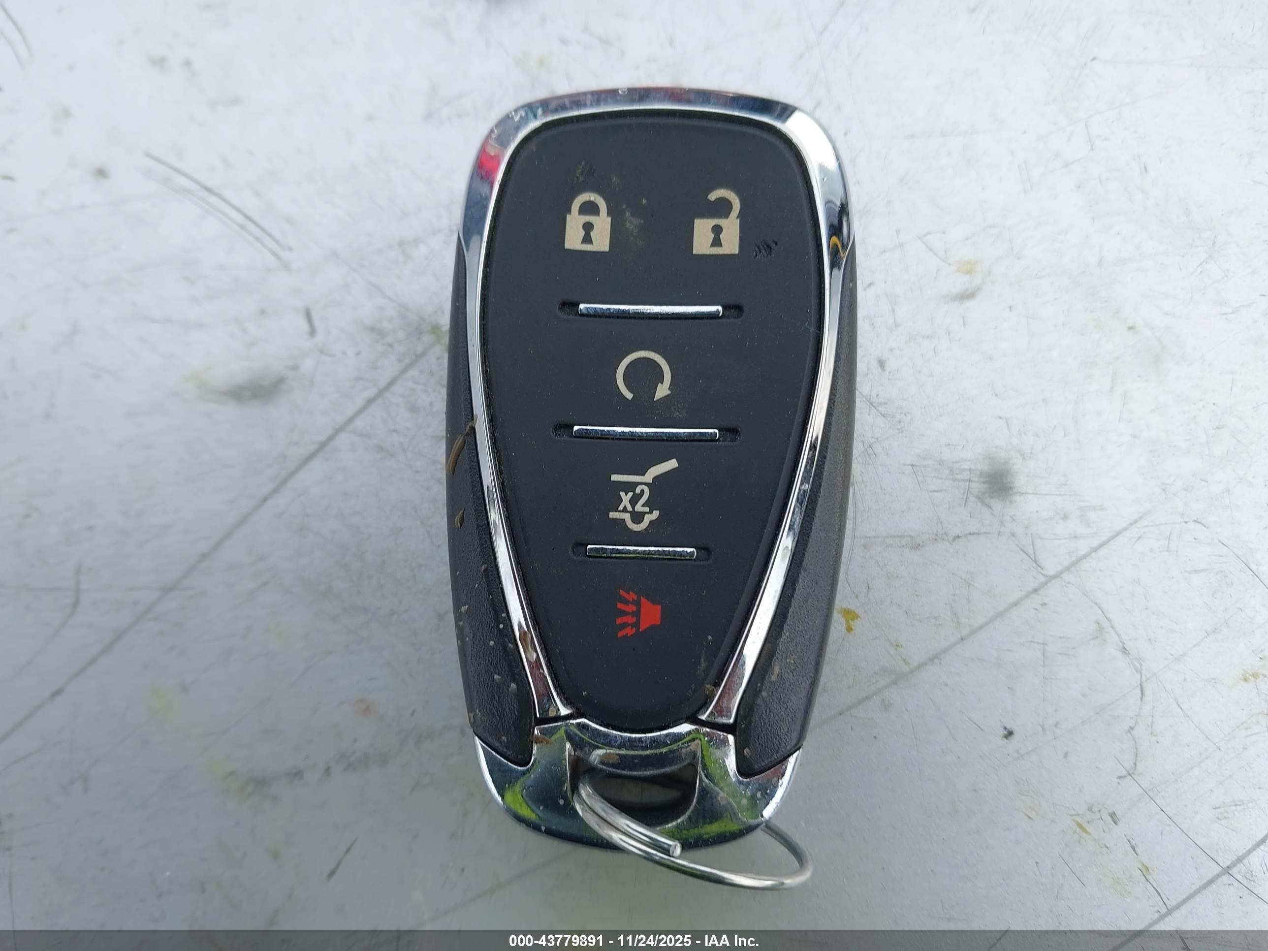 CHEVROLET EQUINOX image 11