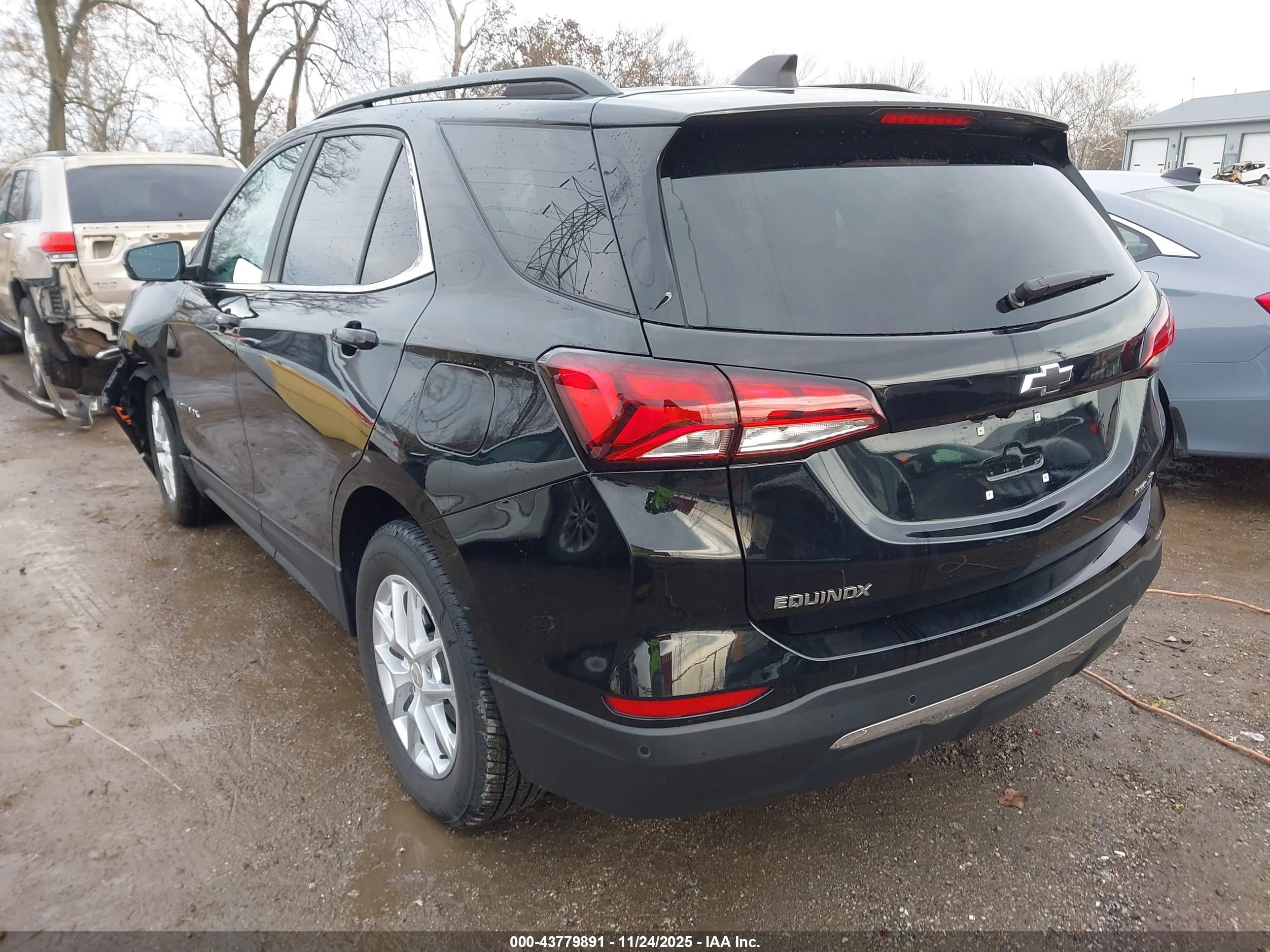 CHEVROLET EQUINOX image 3