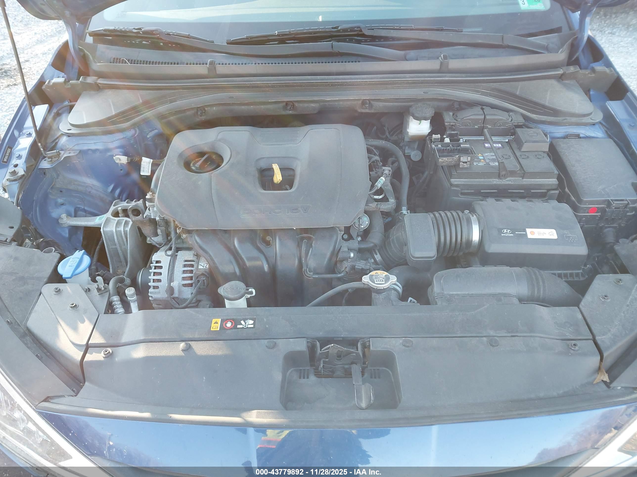 HYUNDAI ELANTRA image 10