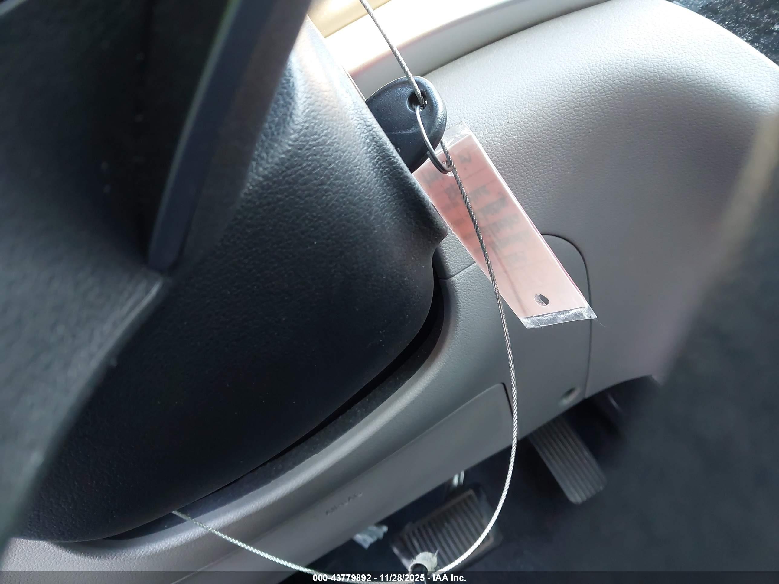 HYUNDAI ELANTRA image 11