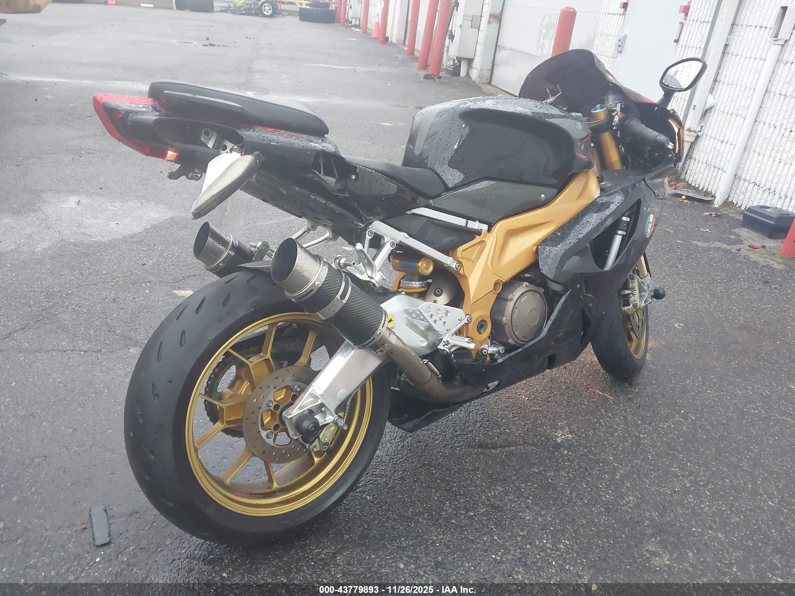 APRILIA RSV image 4