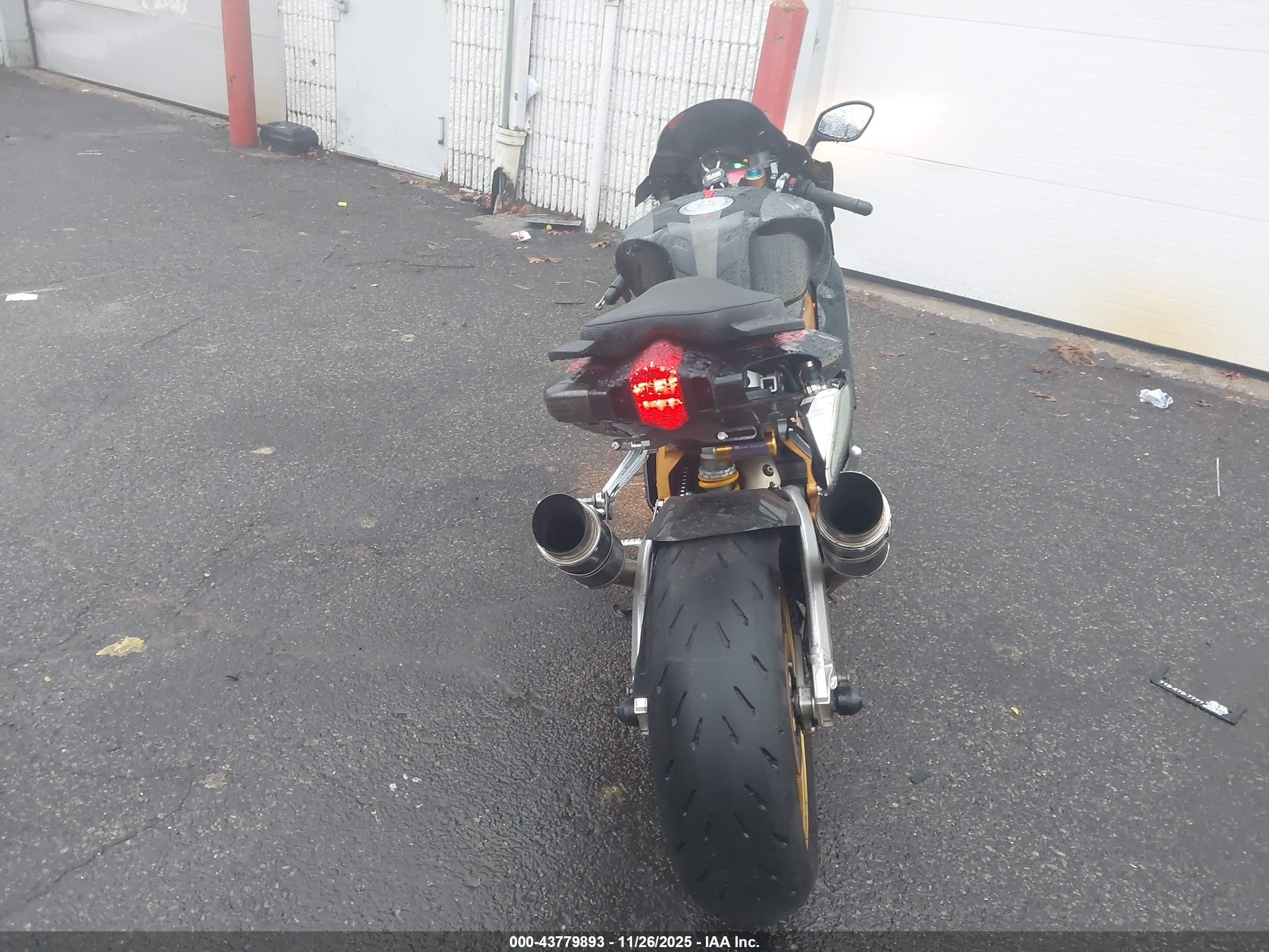 APRILIA RSV image 6