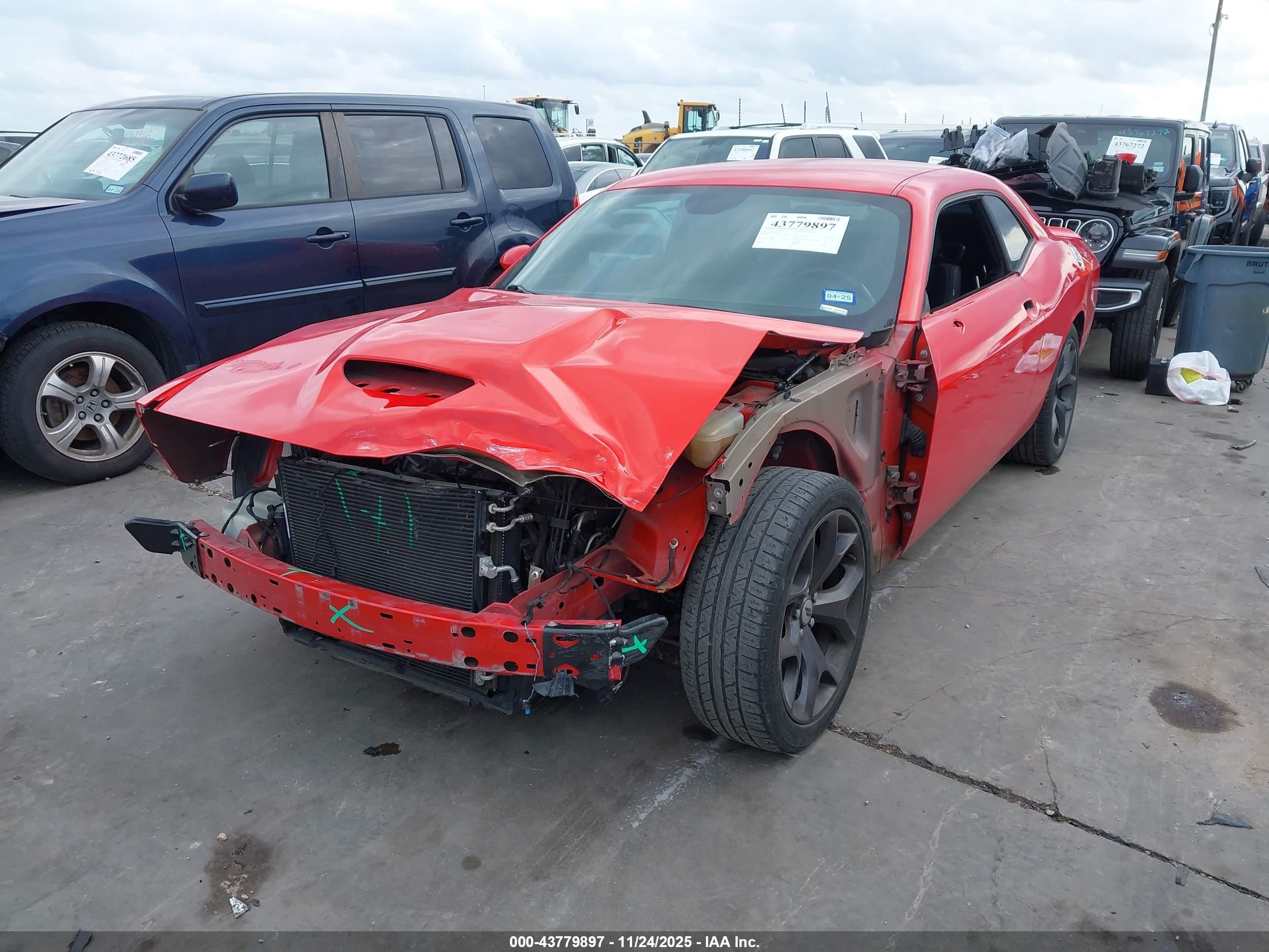 DODGE CHALLENGER image 2