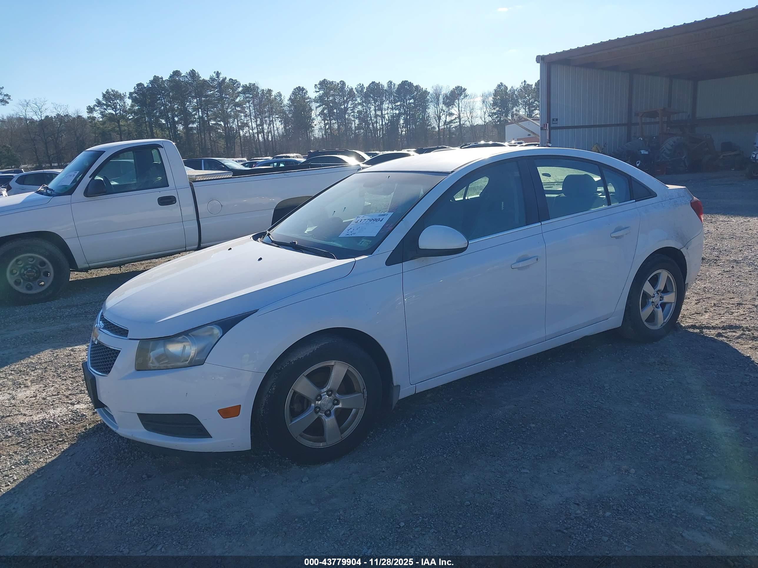 CHEVROLET CRUZE image 2