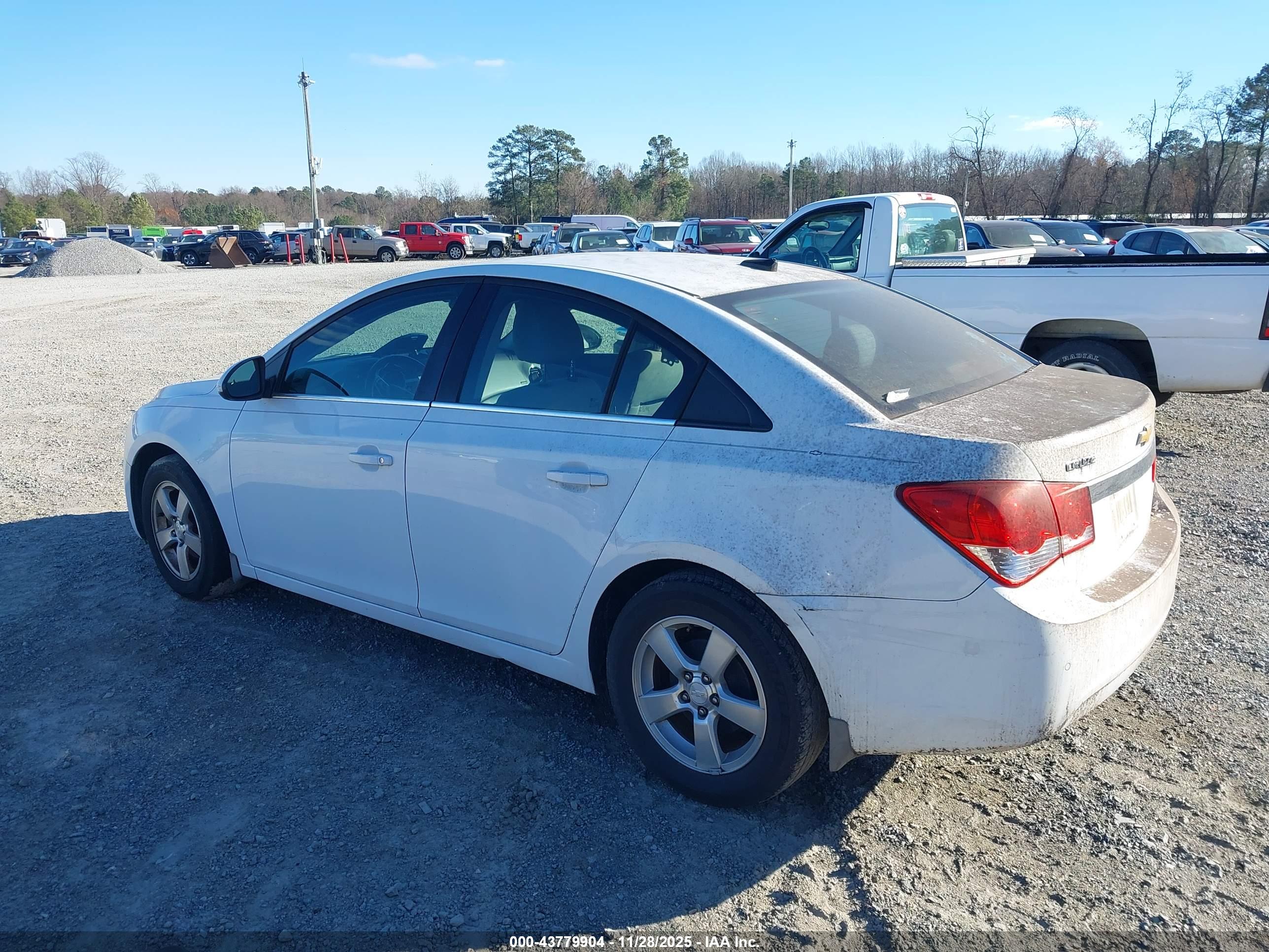 CHEVROLET CRUZE image 3