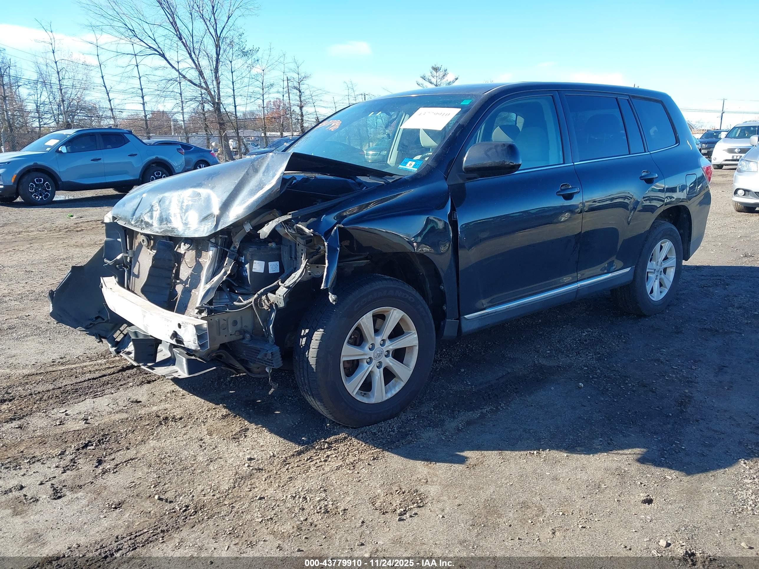 TOYOTA HIGHLANDER image 2