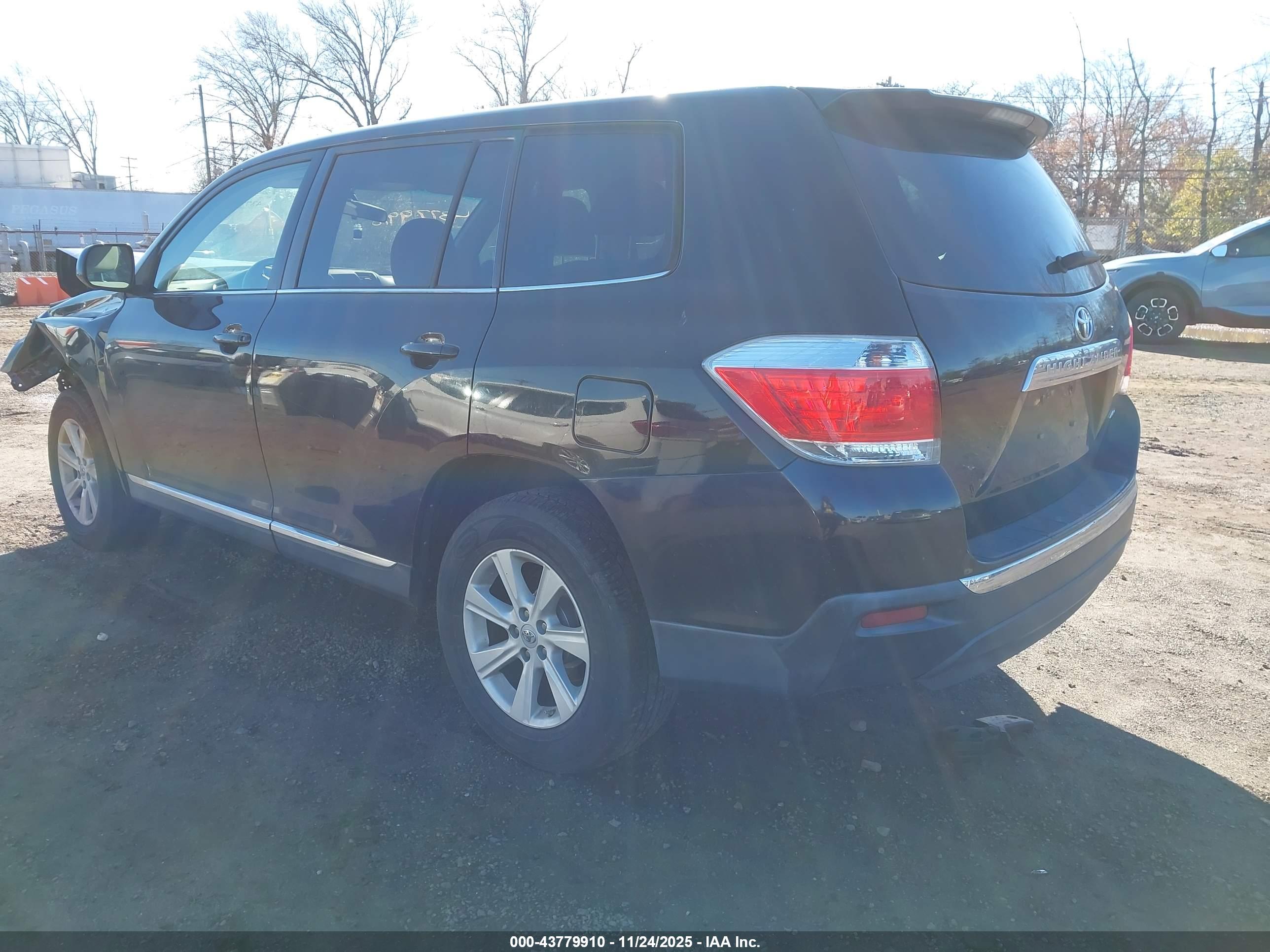 TOYOTA HIGHLANDER image 3