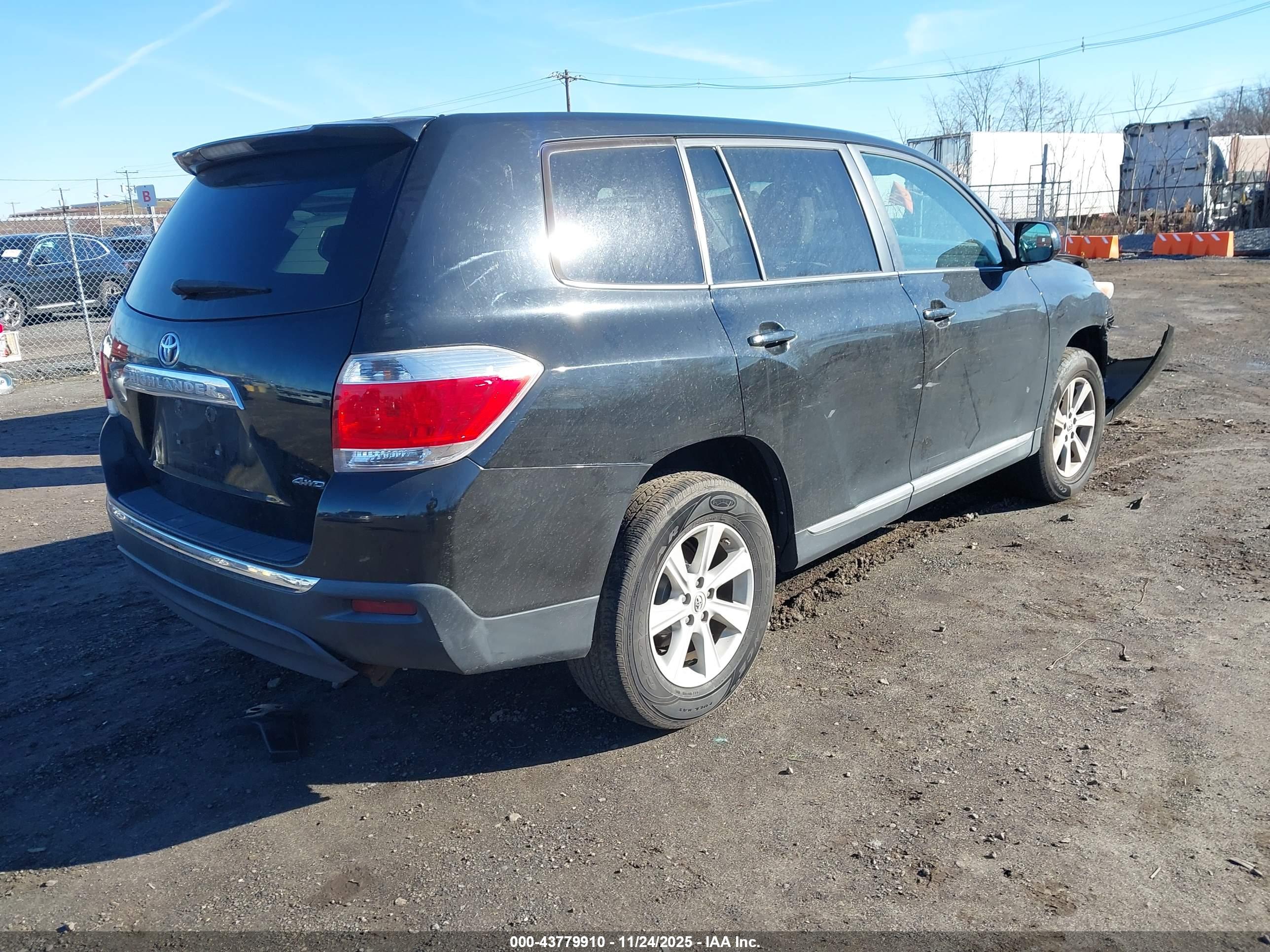 TOYOTA HIGHLANDER image 4