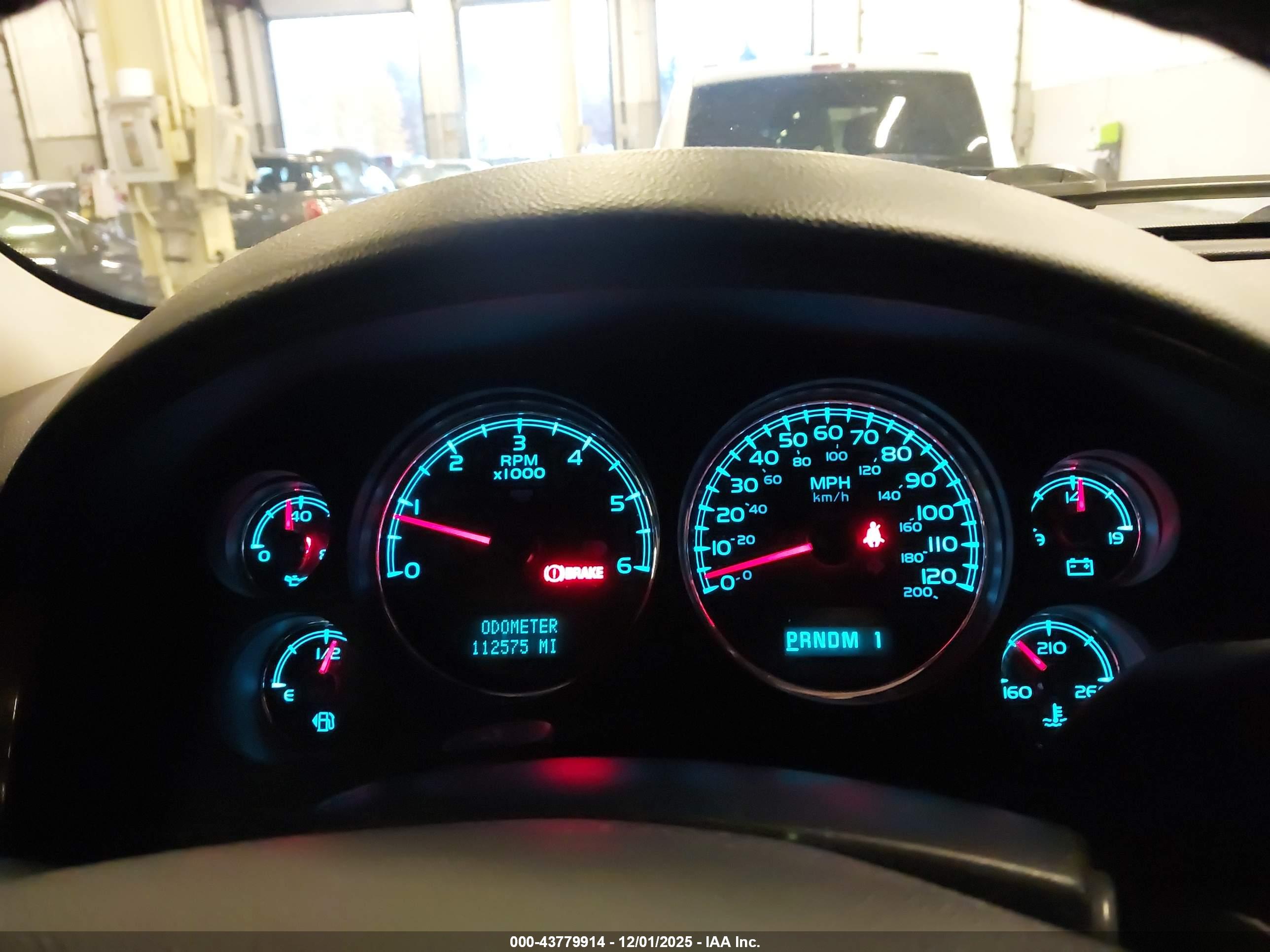 CHEVROLET TAHOE image 7