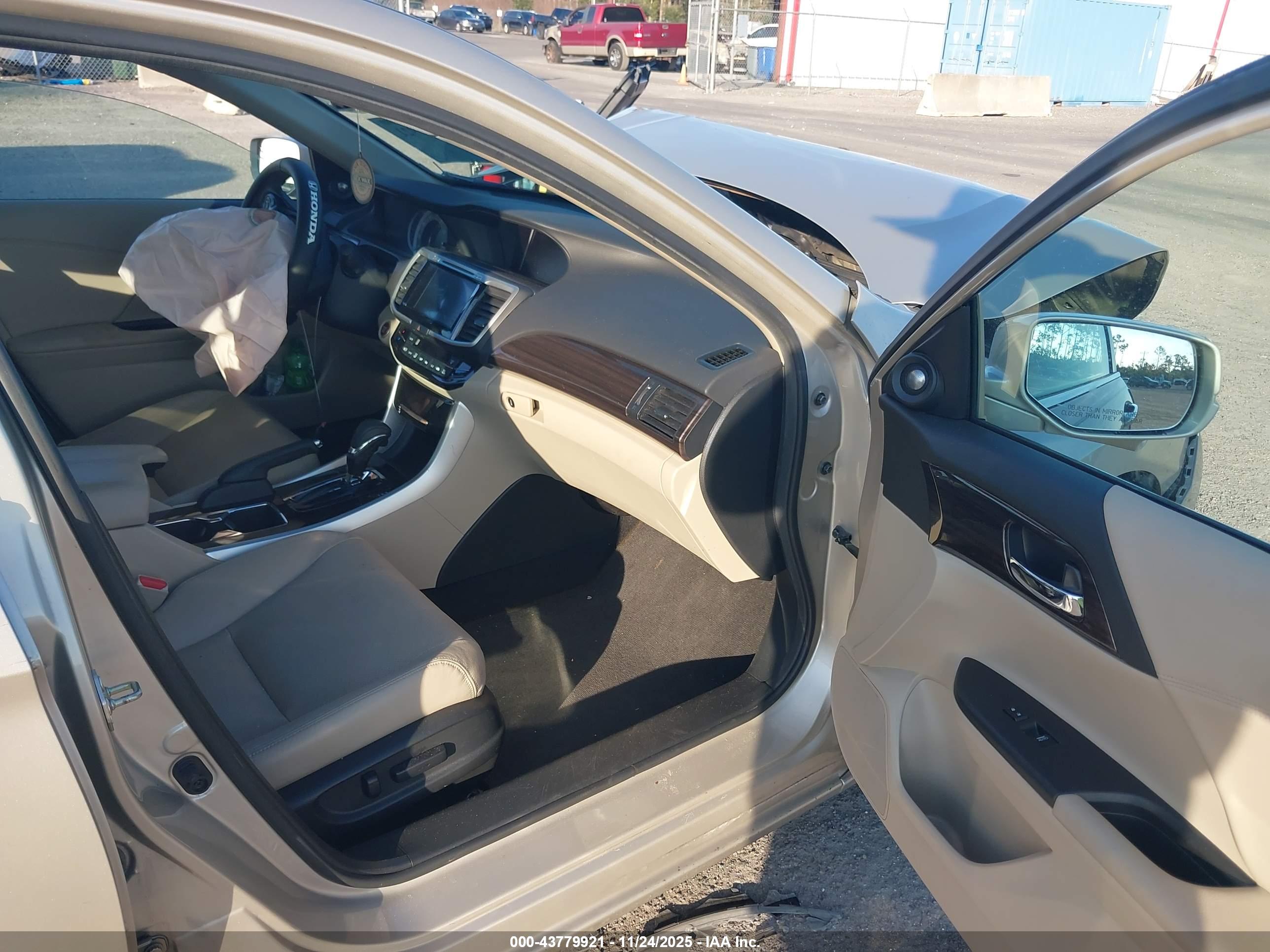HONDA ACCORD image 5