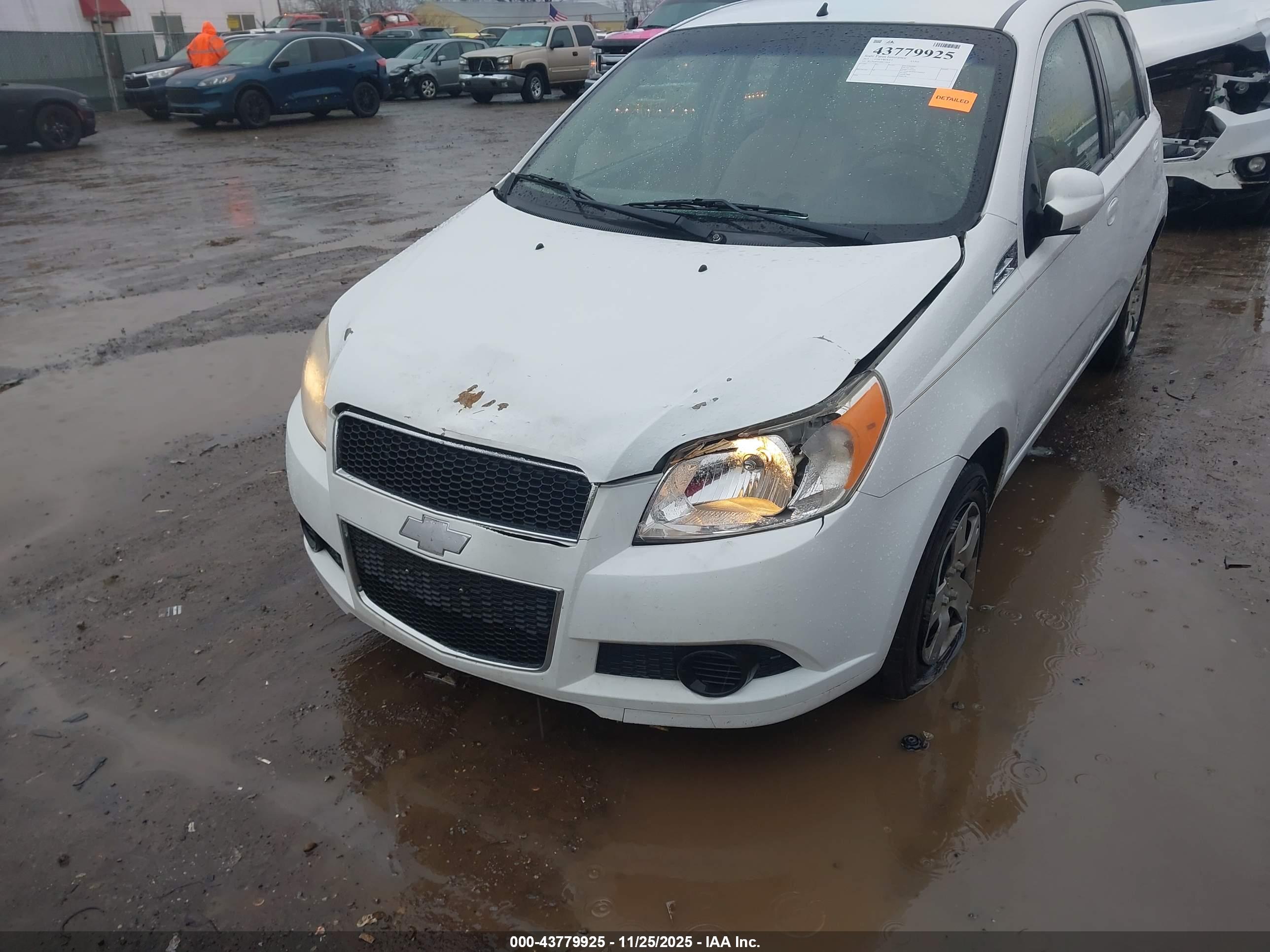CHEVROLET AVEO image 6