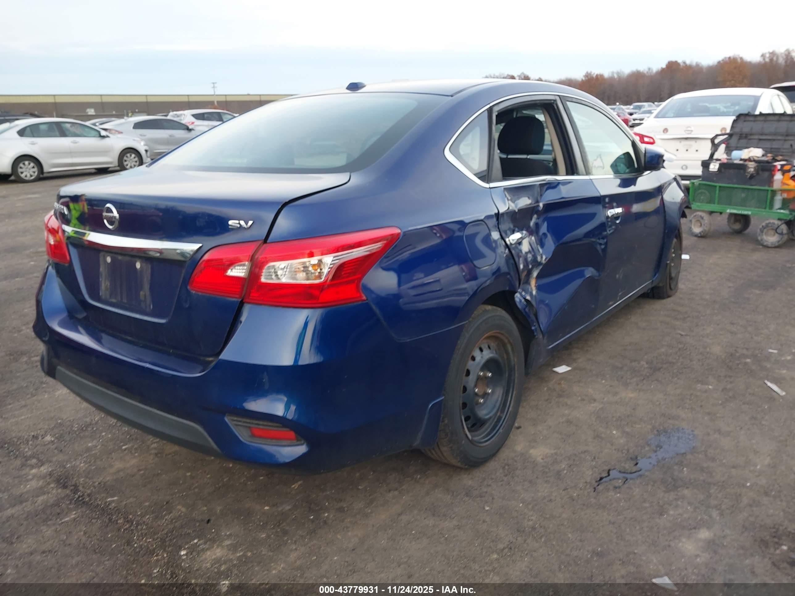 NISSAN SENTRA image 4
