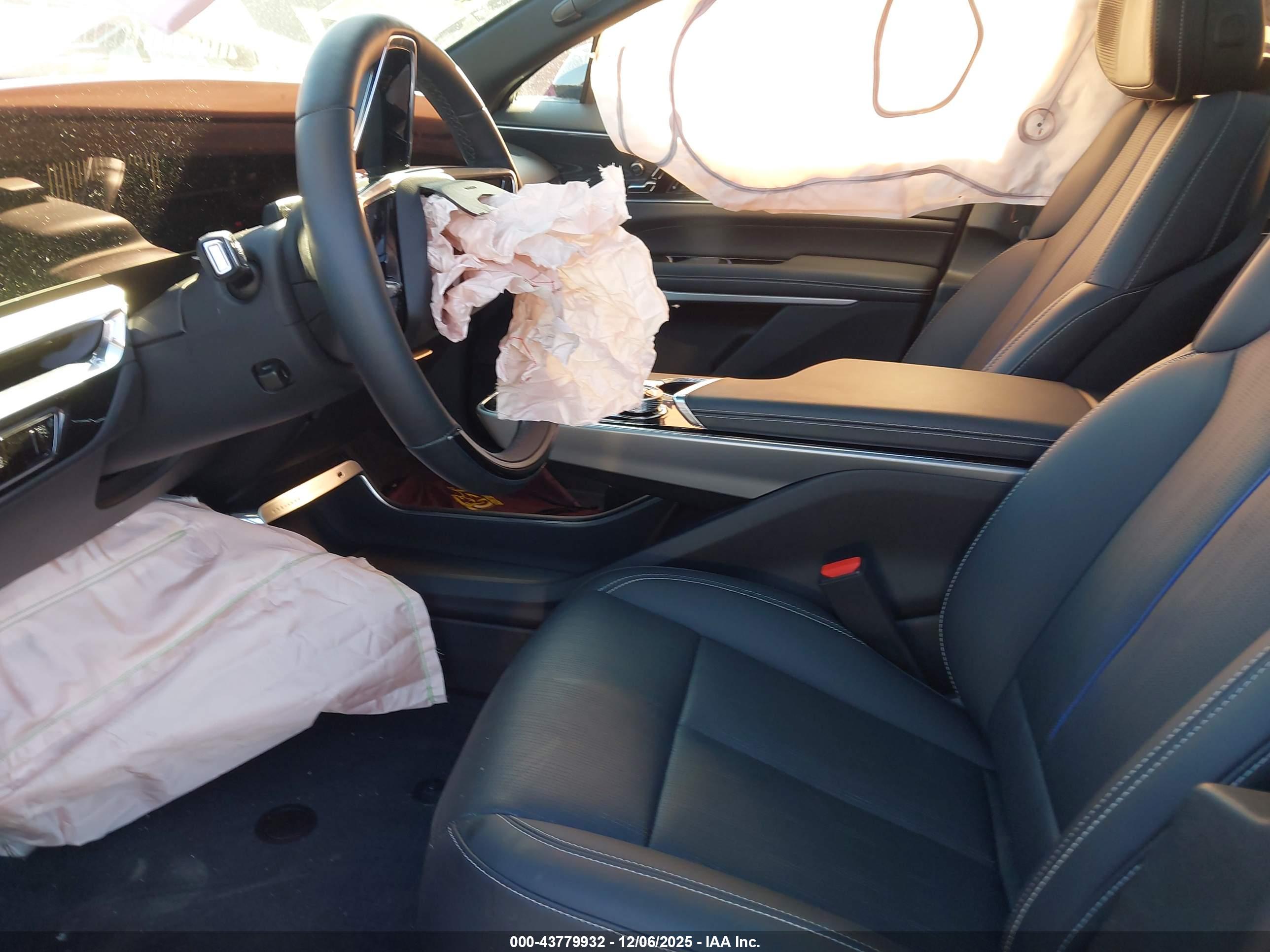 CADILLAC LYRIQ image 5