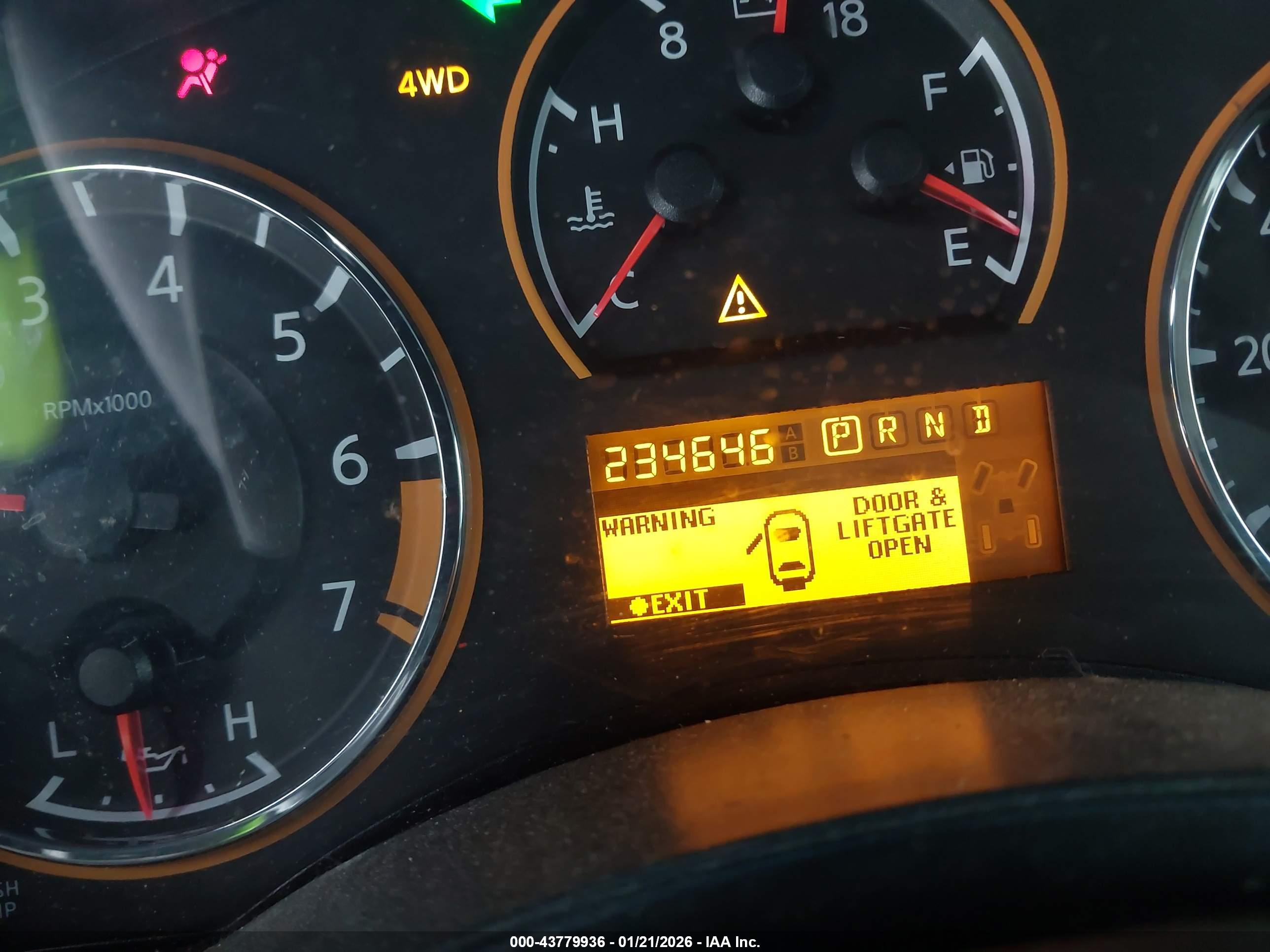 NISSAN ARMADA image 7