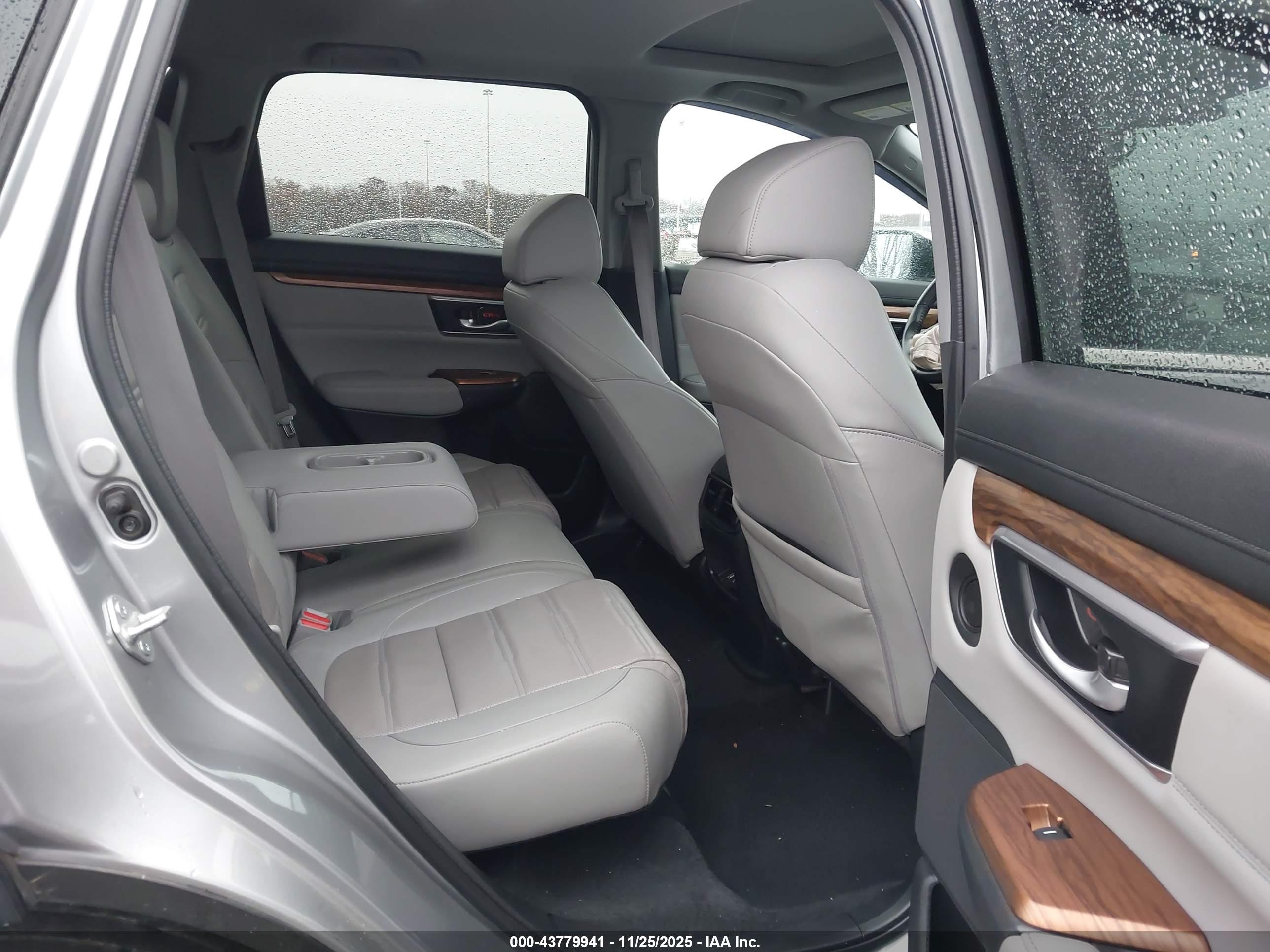 HONDA CR-V image 8