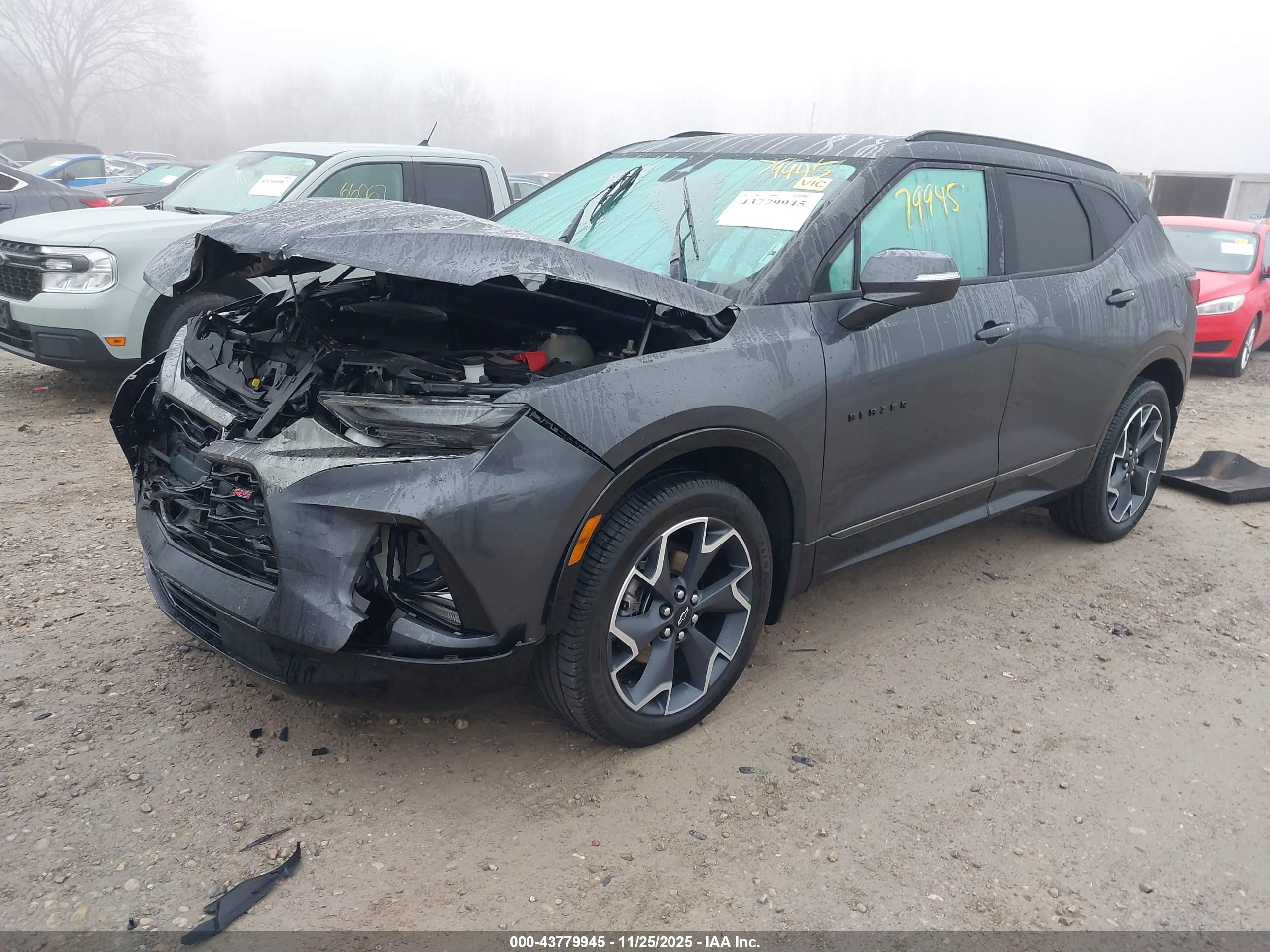 CHEVROLET BLAZER image 2